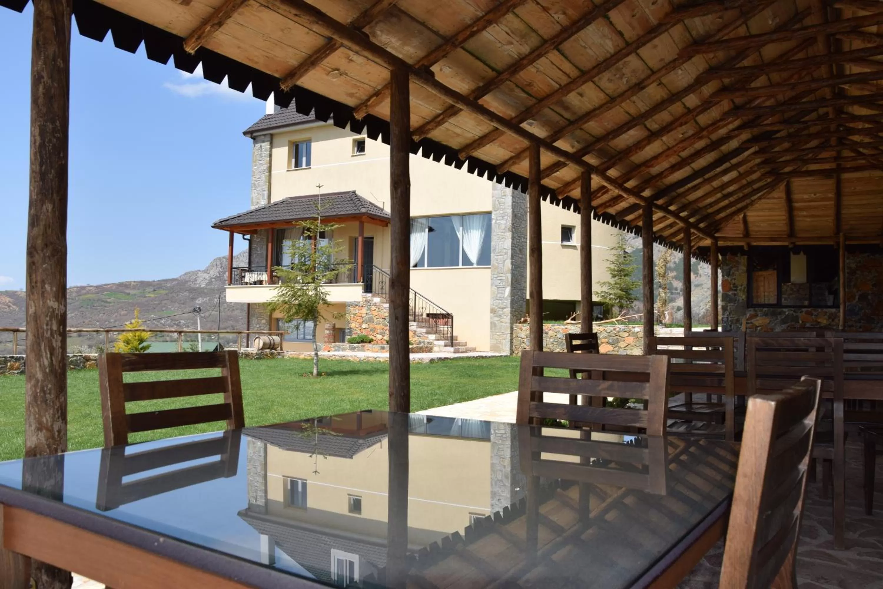 Restaurant/places to eat in Sofra E Shpatit