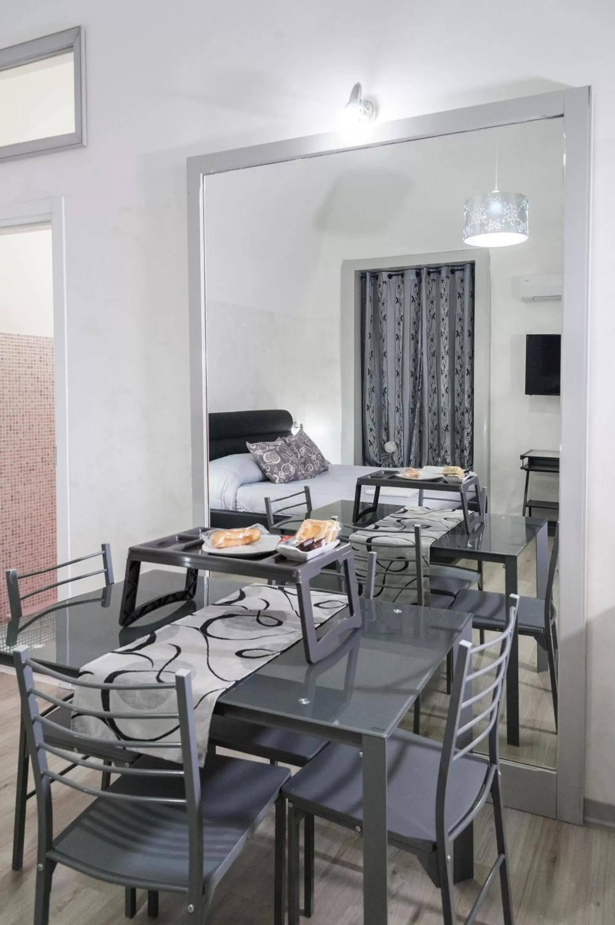 Quadruple Room with Private Bathroom in B&B Etnea Palace Quadruple Room with Private Bathroom in B&B Etnea Palace