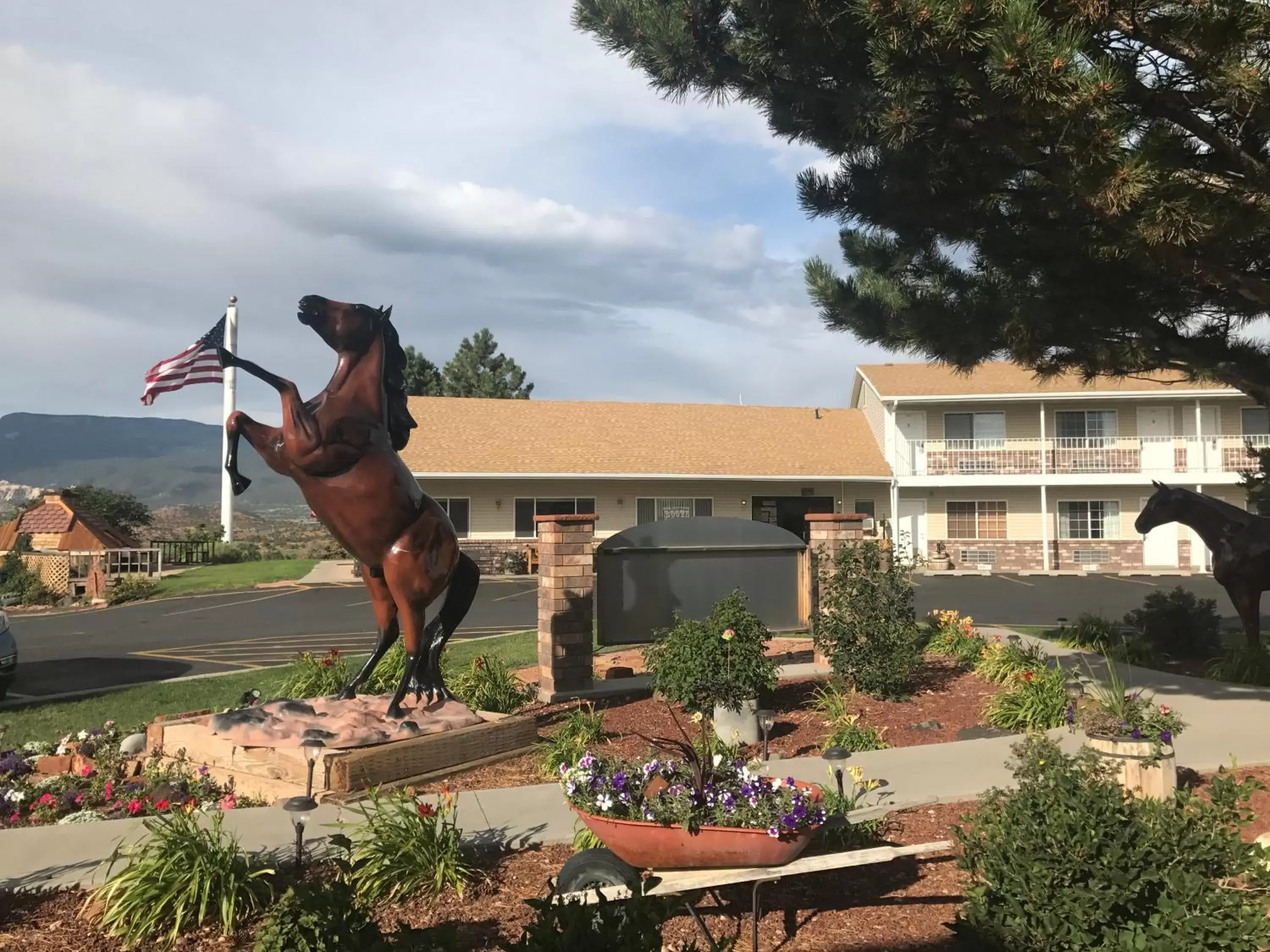 Street view, Property Building in Broken Spur Inn & Steakhouse