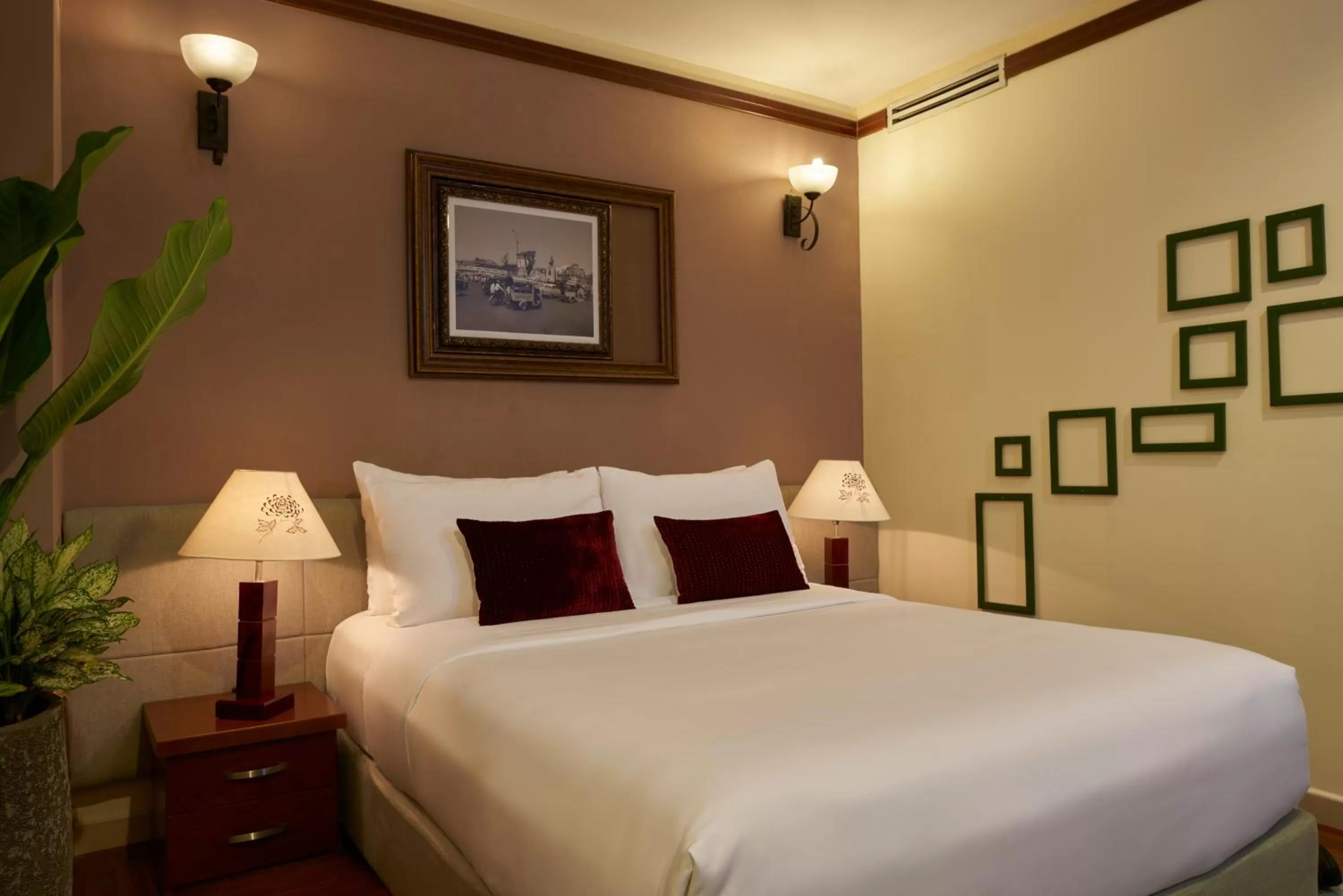 Photo of the whole room, Bed in Prostyle Hotel Ho Chi Minh プロスタイルホテルホーチミン