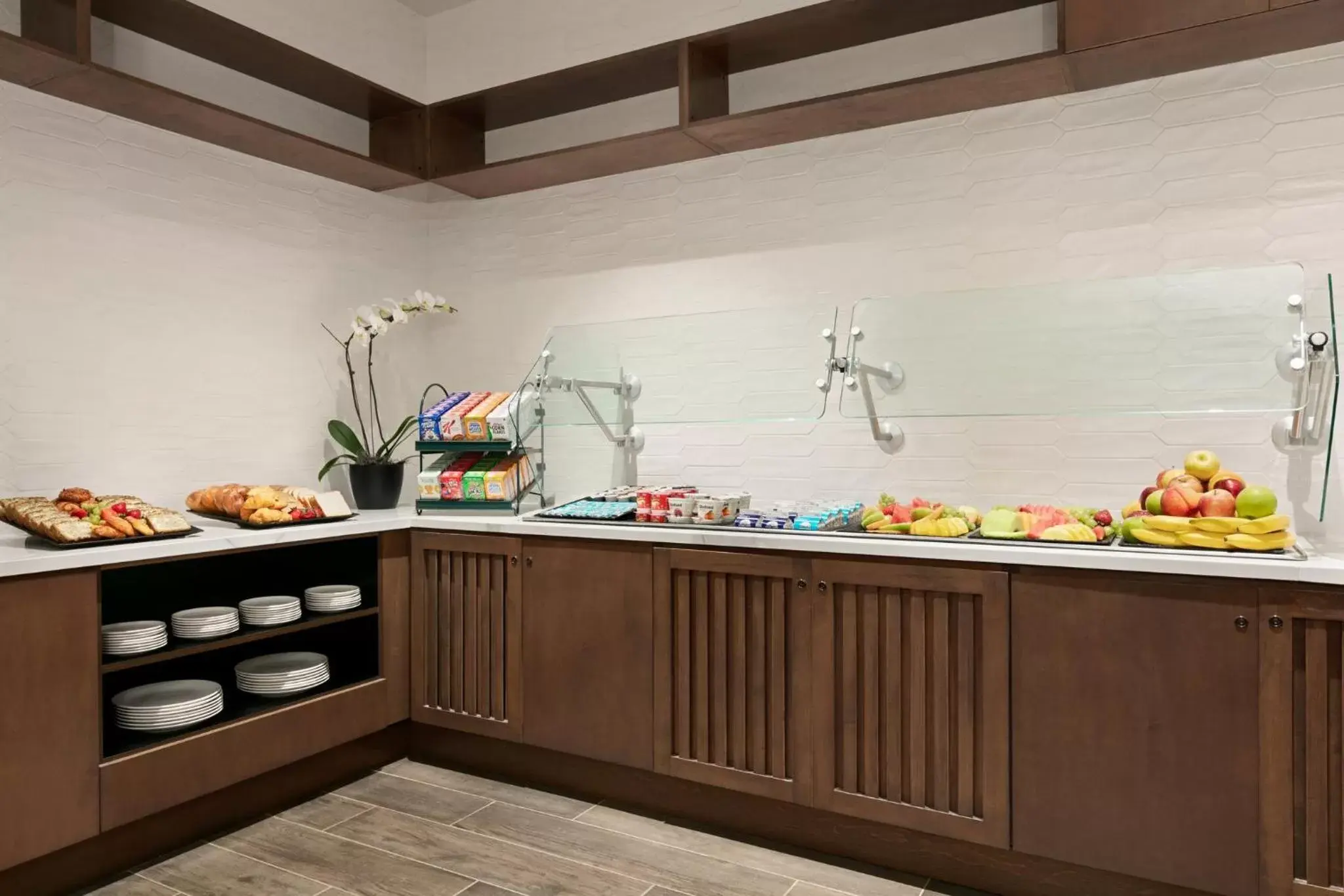 Restaurant/places to eat in Crowne Plaza Hotel Philadelphia - King of Prussia by IHG Restaurant/places to eat in Crowne Plaza Hotel Philadelphia - King of Prussia by IHG