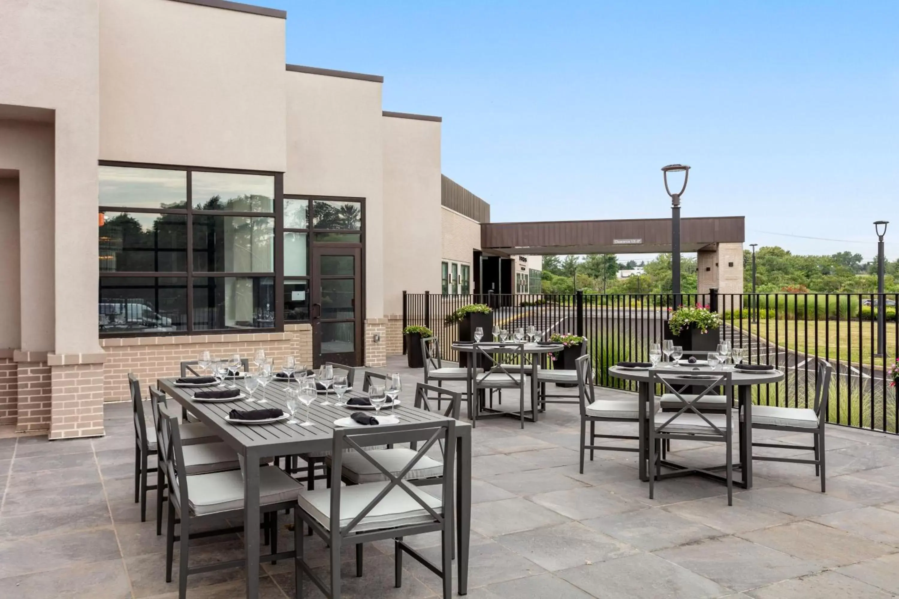 Restaurant/Places to Eat in Delta Hotels by Marriott Allentown Lehigh Valley