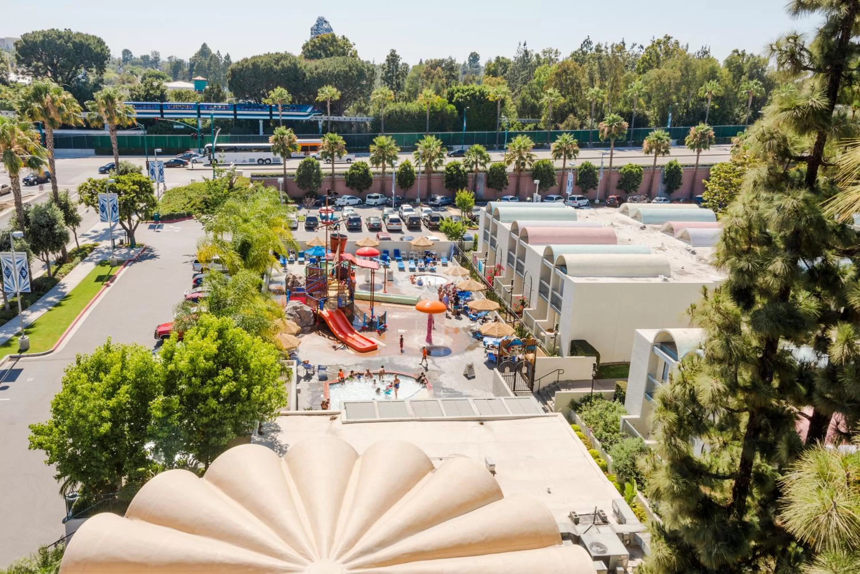 Property building in Howard Johnson by Wyndham Anaheim Hotel and Water Playground