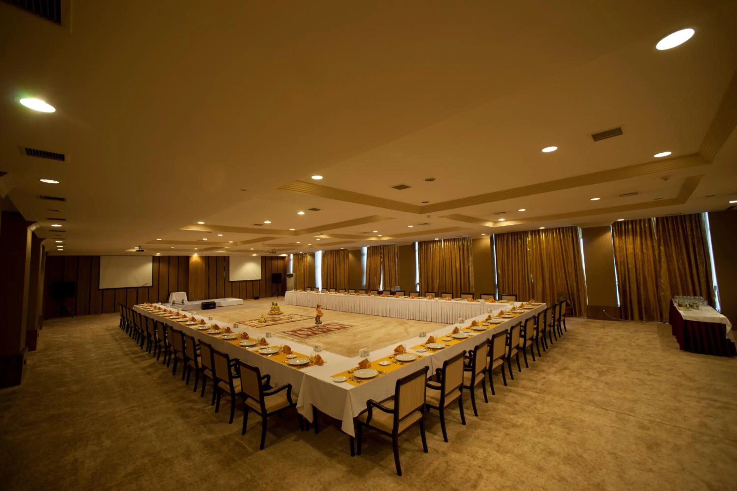 Banquet/Function facilities in Anadolu Hotels Esenboga Thermal
