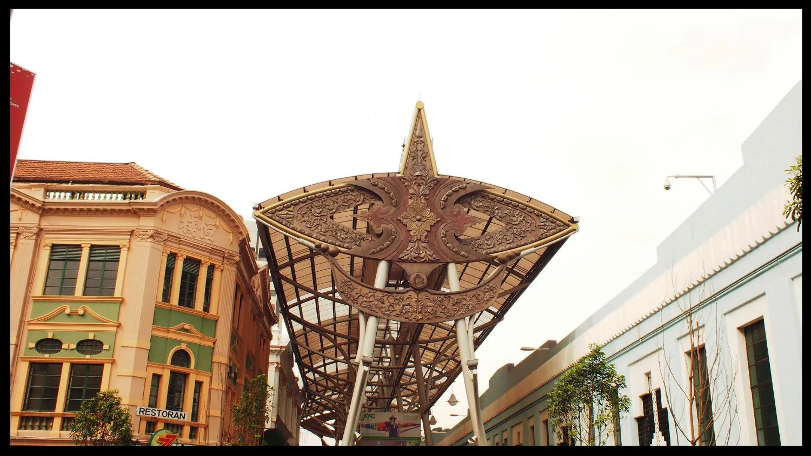 Nearby landmark in Leo Leisure Hotel @ Central Market