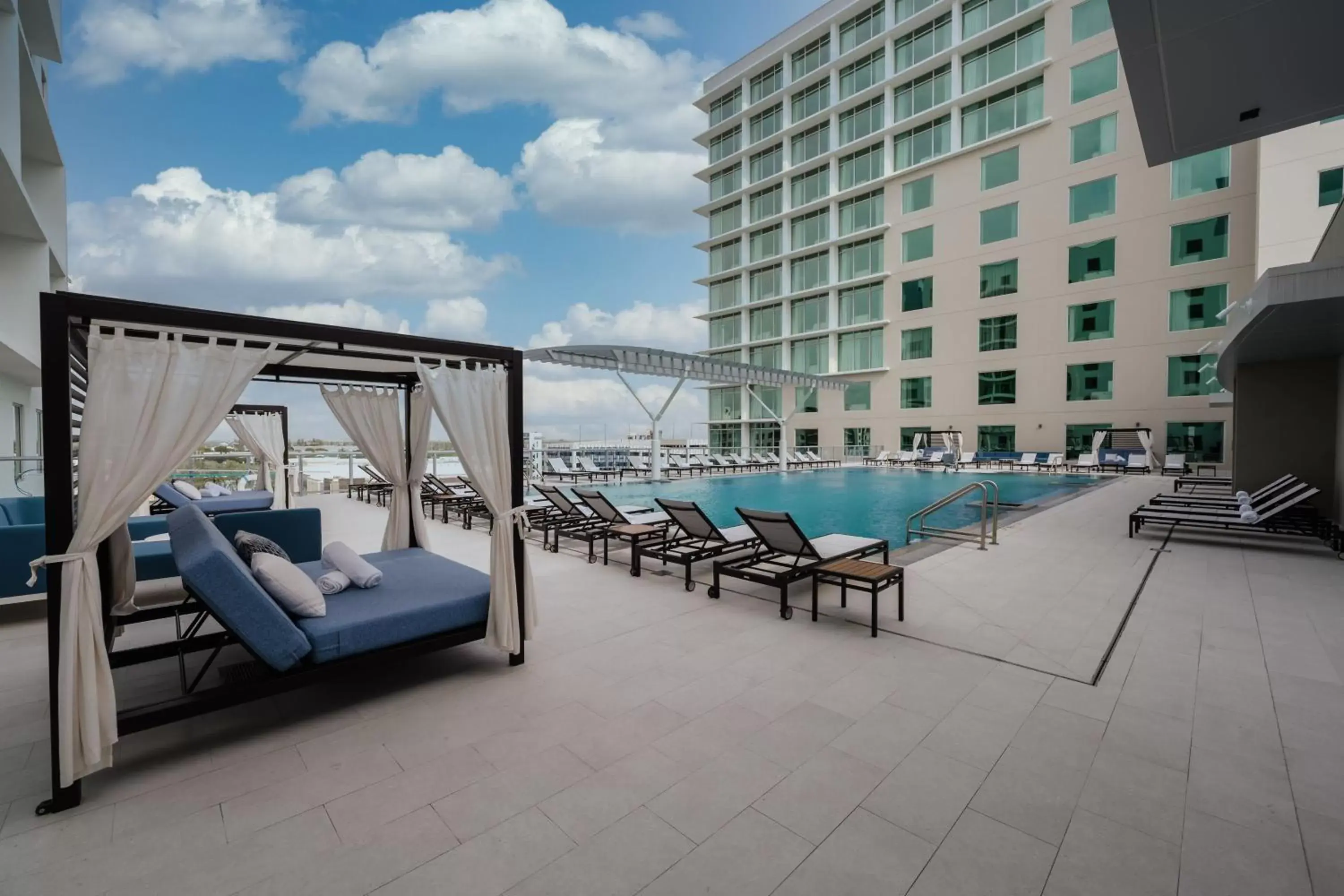 Swimming pool in AC Hotel by Marriott Fort Lauderdale Airport