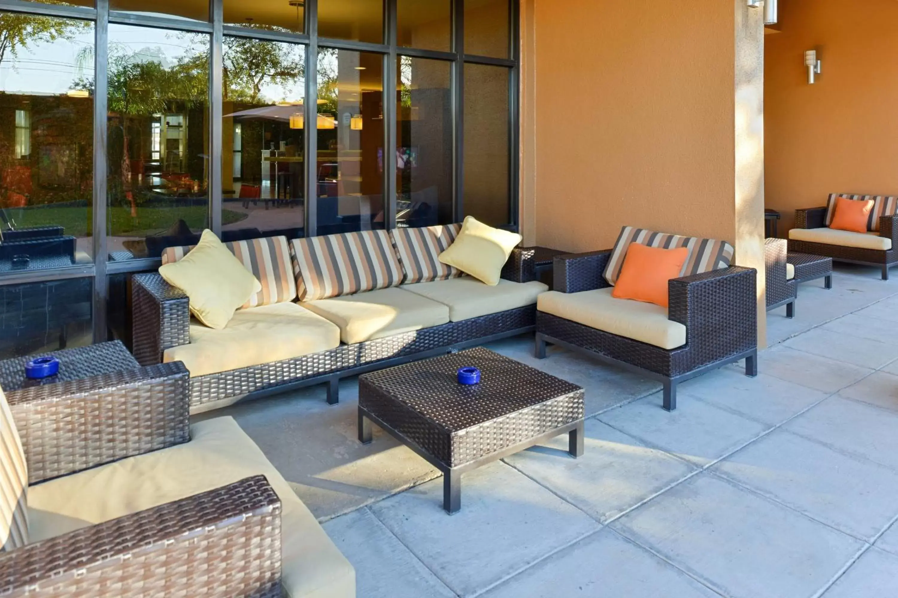 Property building, Seating Area in Courtyard Laredo