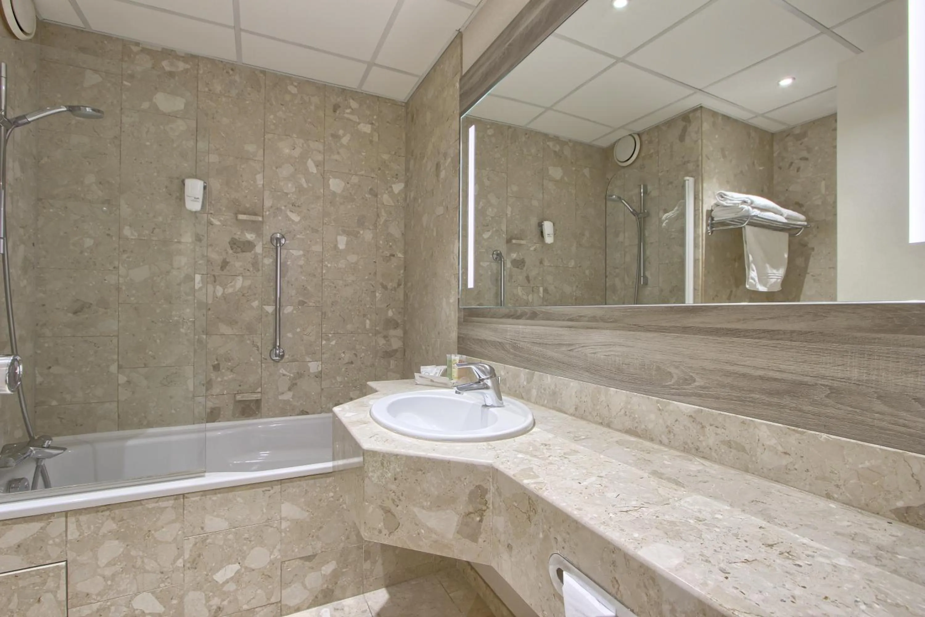 Shower in Best Western Plus Paris Orly Airport