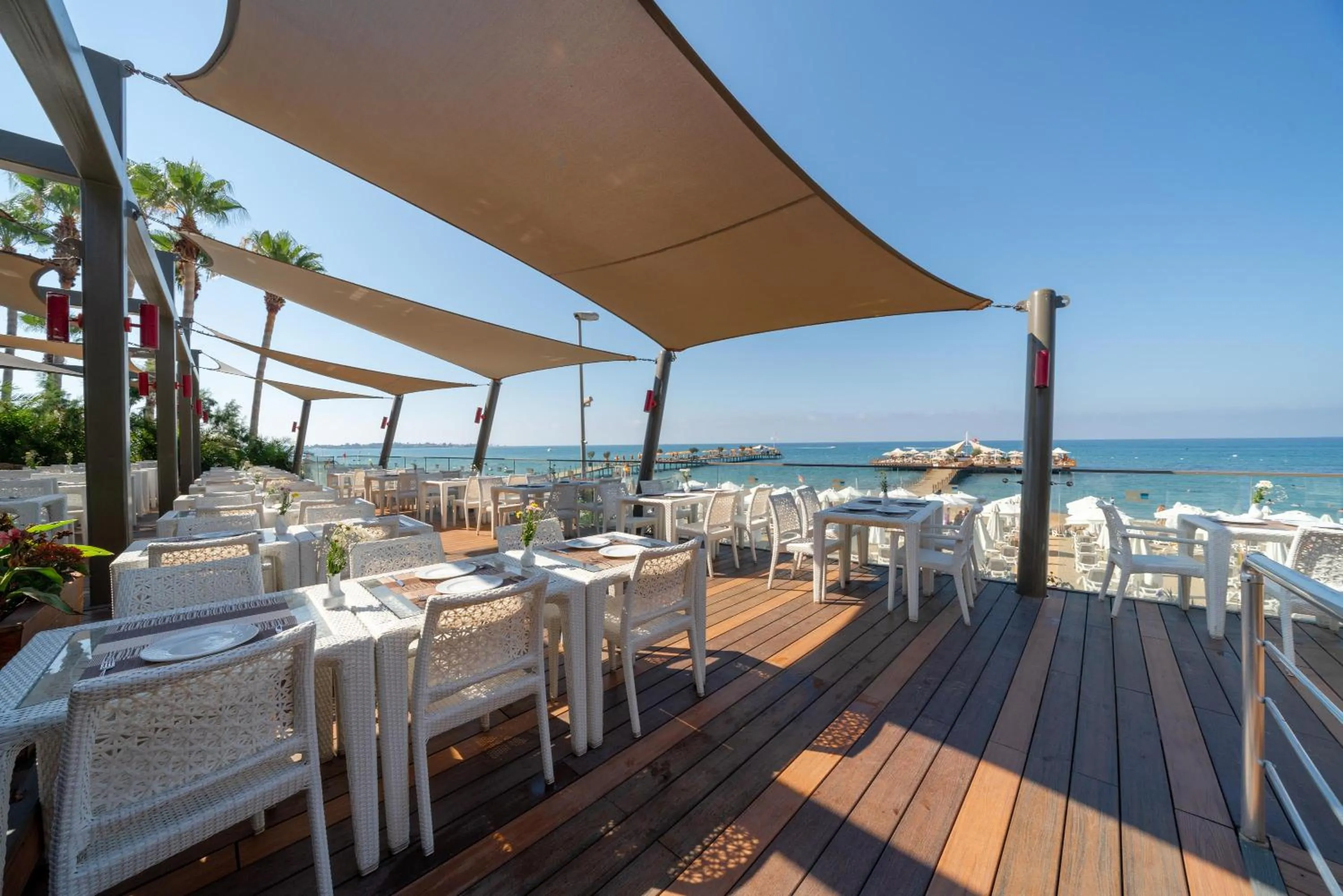 Restaurant/places to eat in The Sense Deluxe