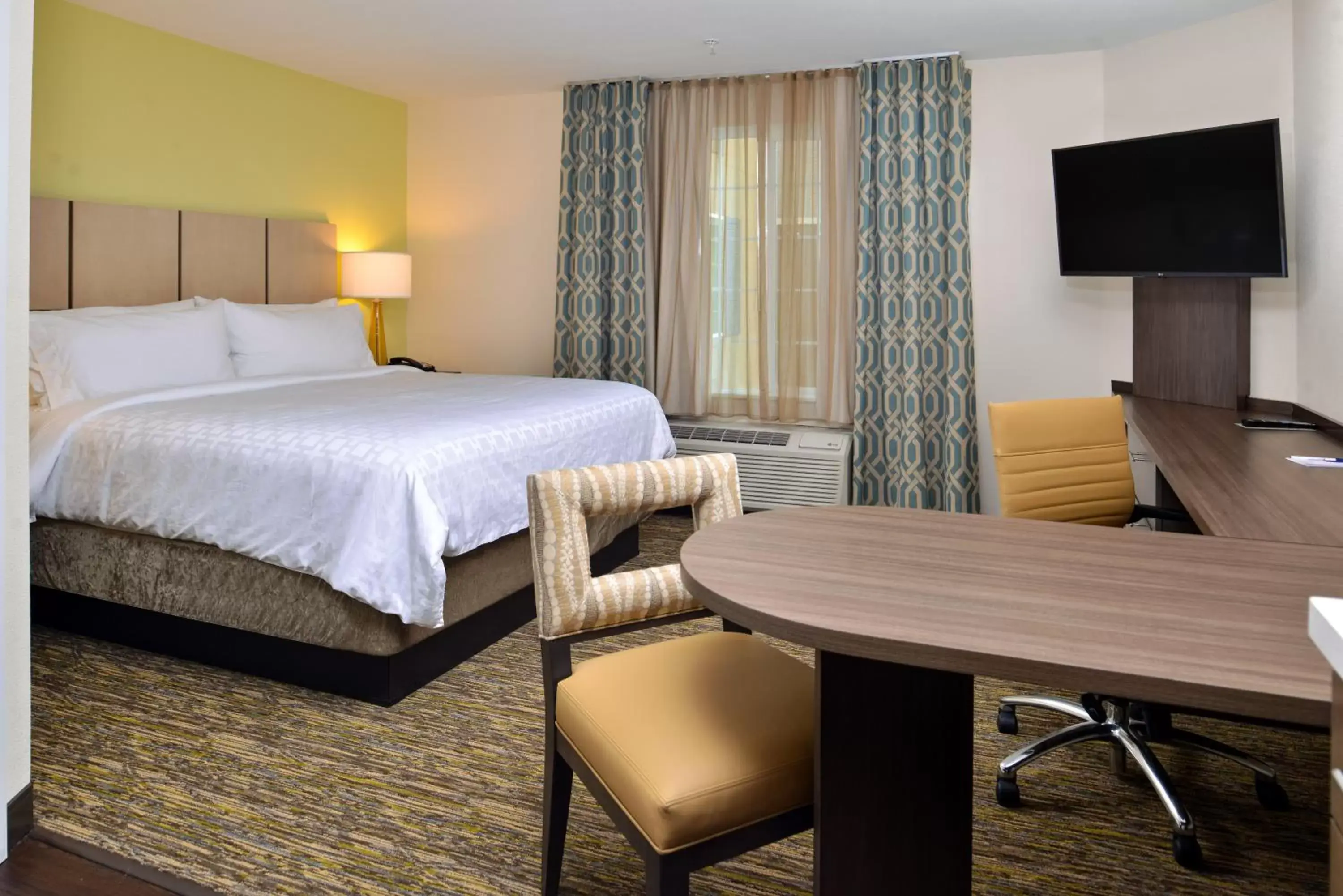 Photo of the whole room, Bed in Candlewood Suites - Lodi, an IHG Hotel