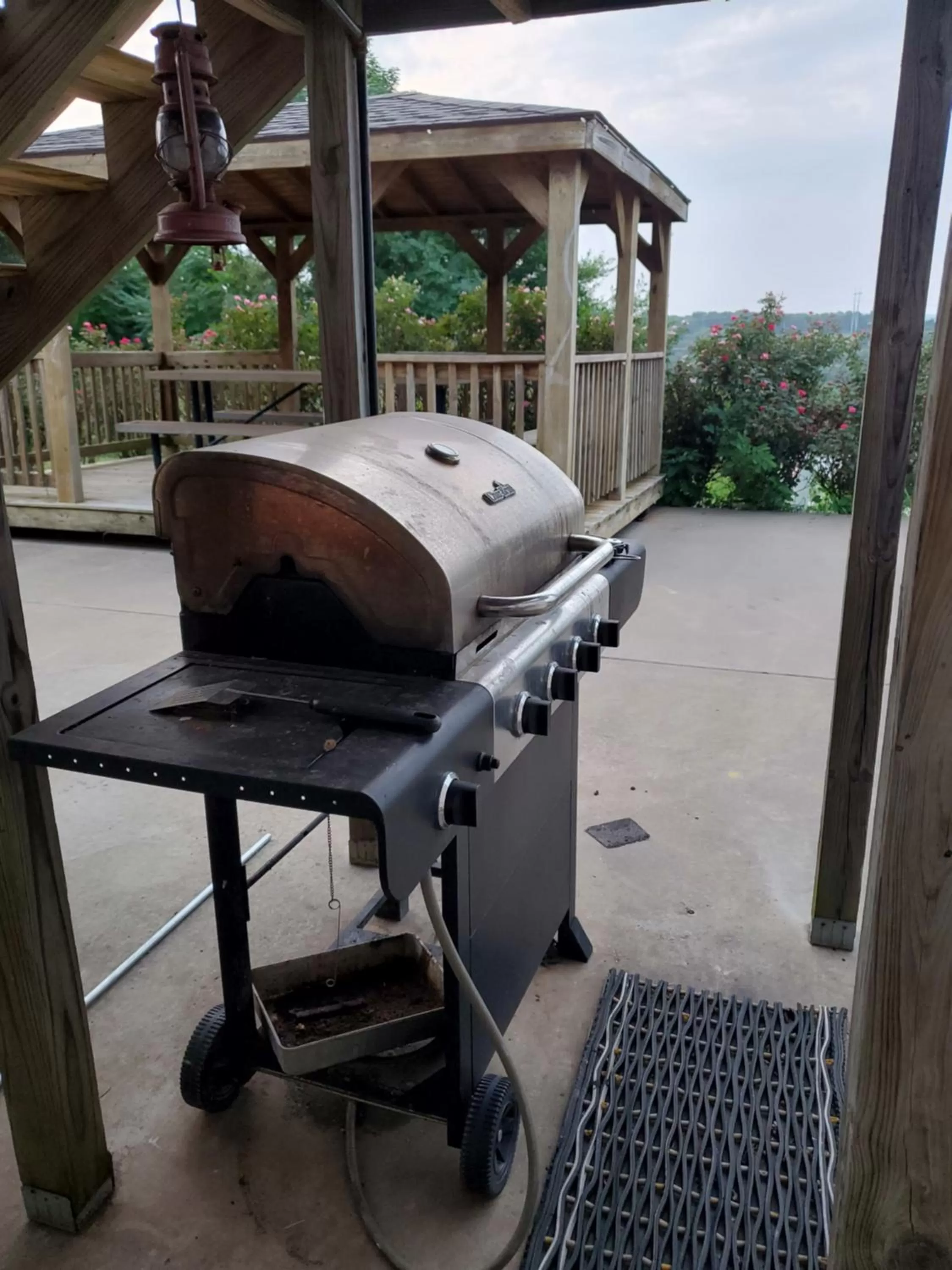 BBQ facilities in Candlelight Inn & Suites Hwy 69 near McAlester