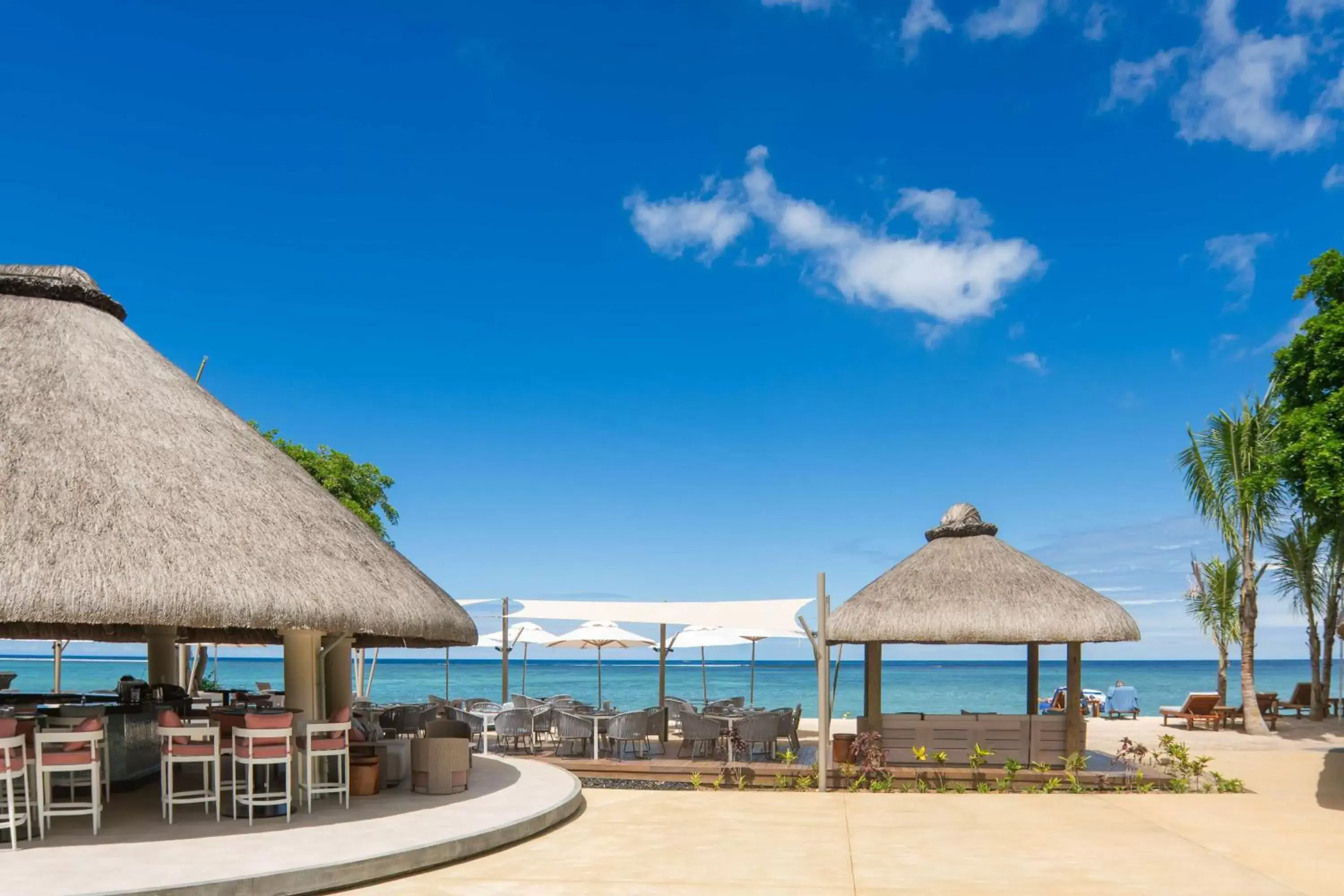 Lounge or bar in Hilton Mauritius Resort & Spa