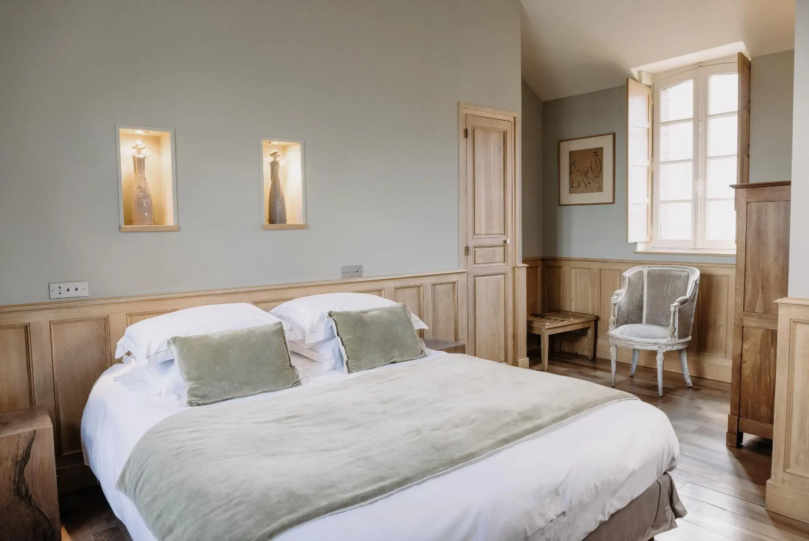 Bedroom in La Maison De Lucie