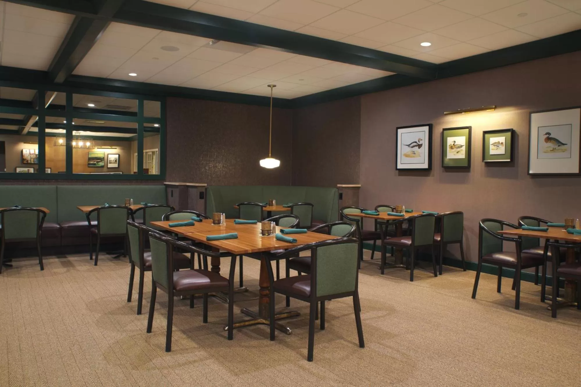 Restaurant/places to eat in The Ingleside Hotel