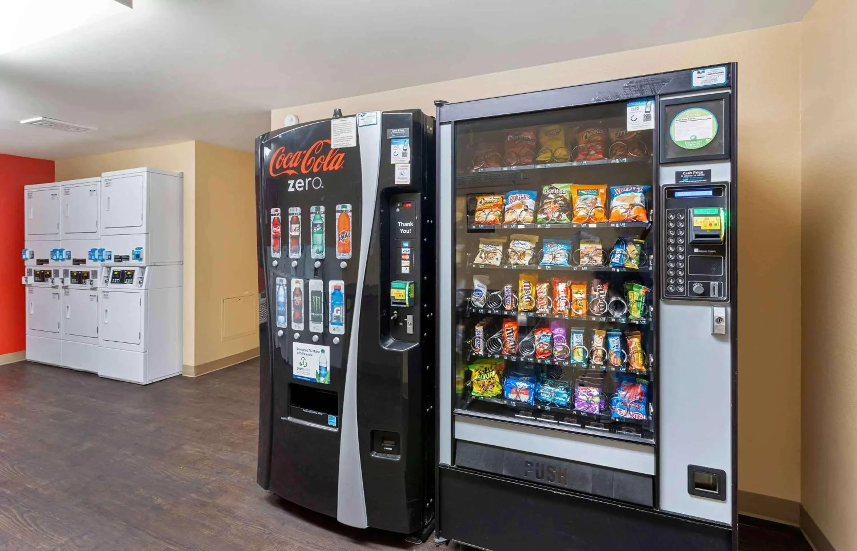 Property building in Extended Stay America Suites - Livermore - Airway Blvd Property building in Extended Stay America Suites - Livermore - Airway Blvd