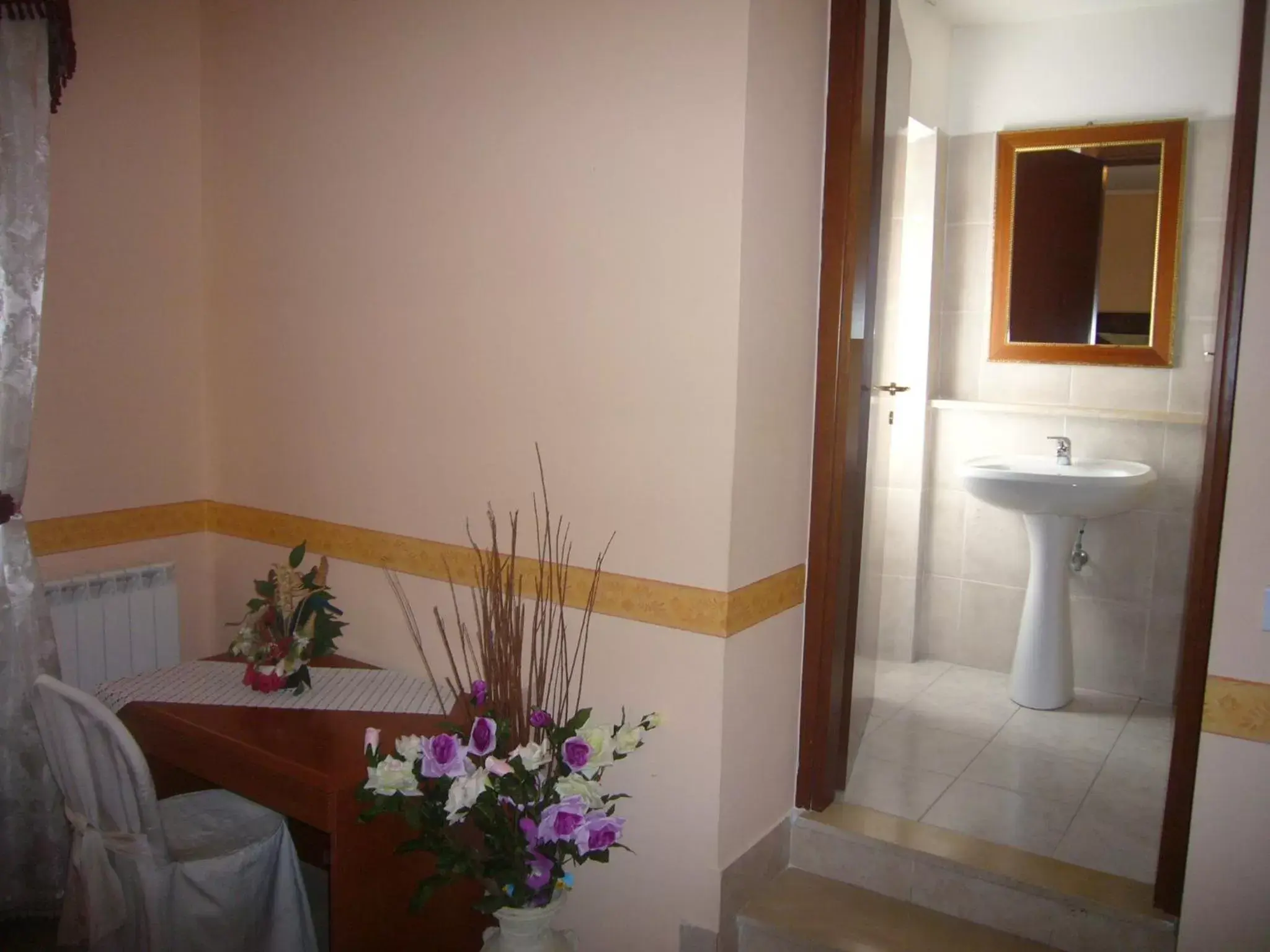 Toilet, Bathroom in Villa Altieri