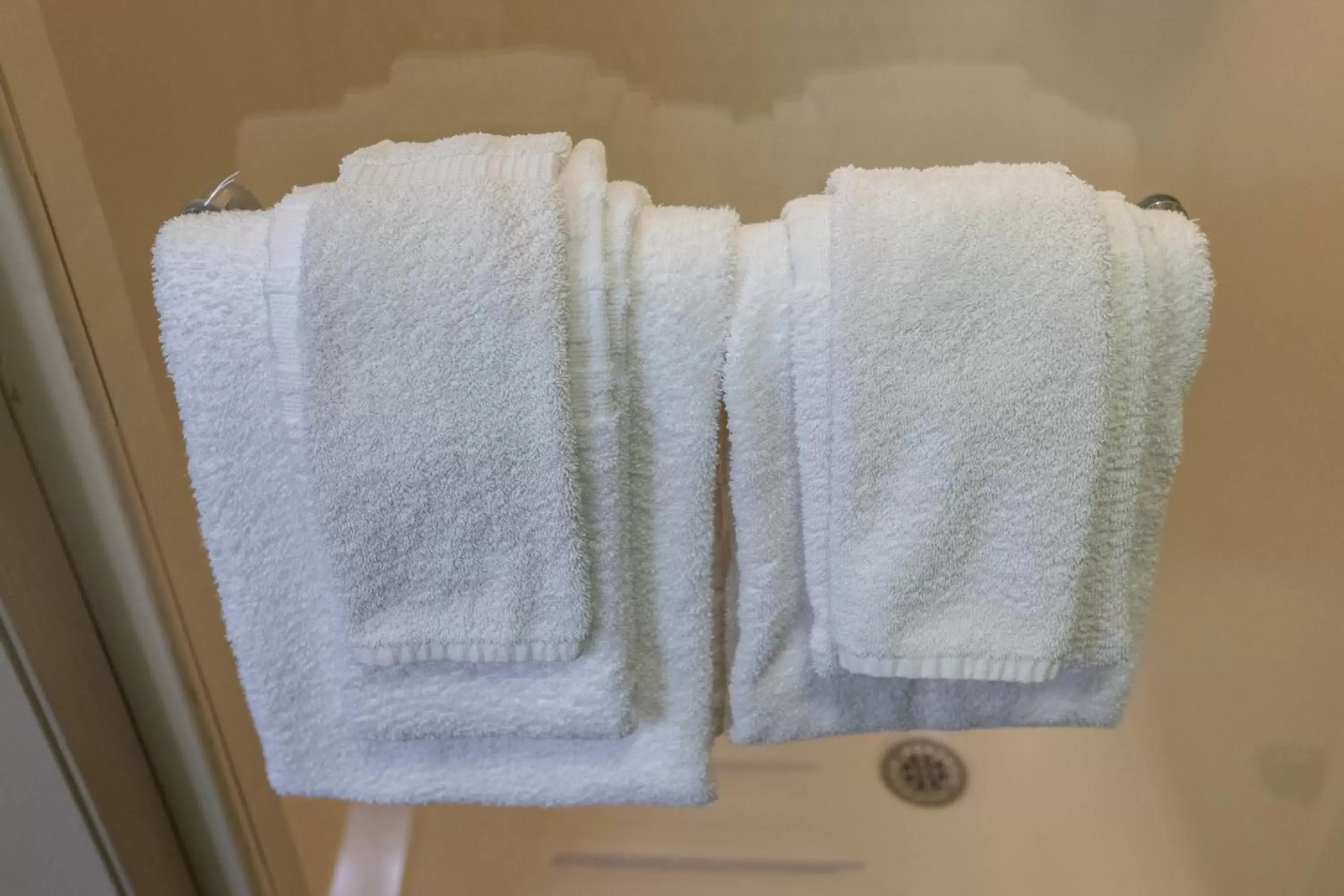 towels, Bathroom in Surestay Plus Hotel by Best Western Superstition Springs