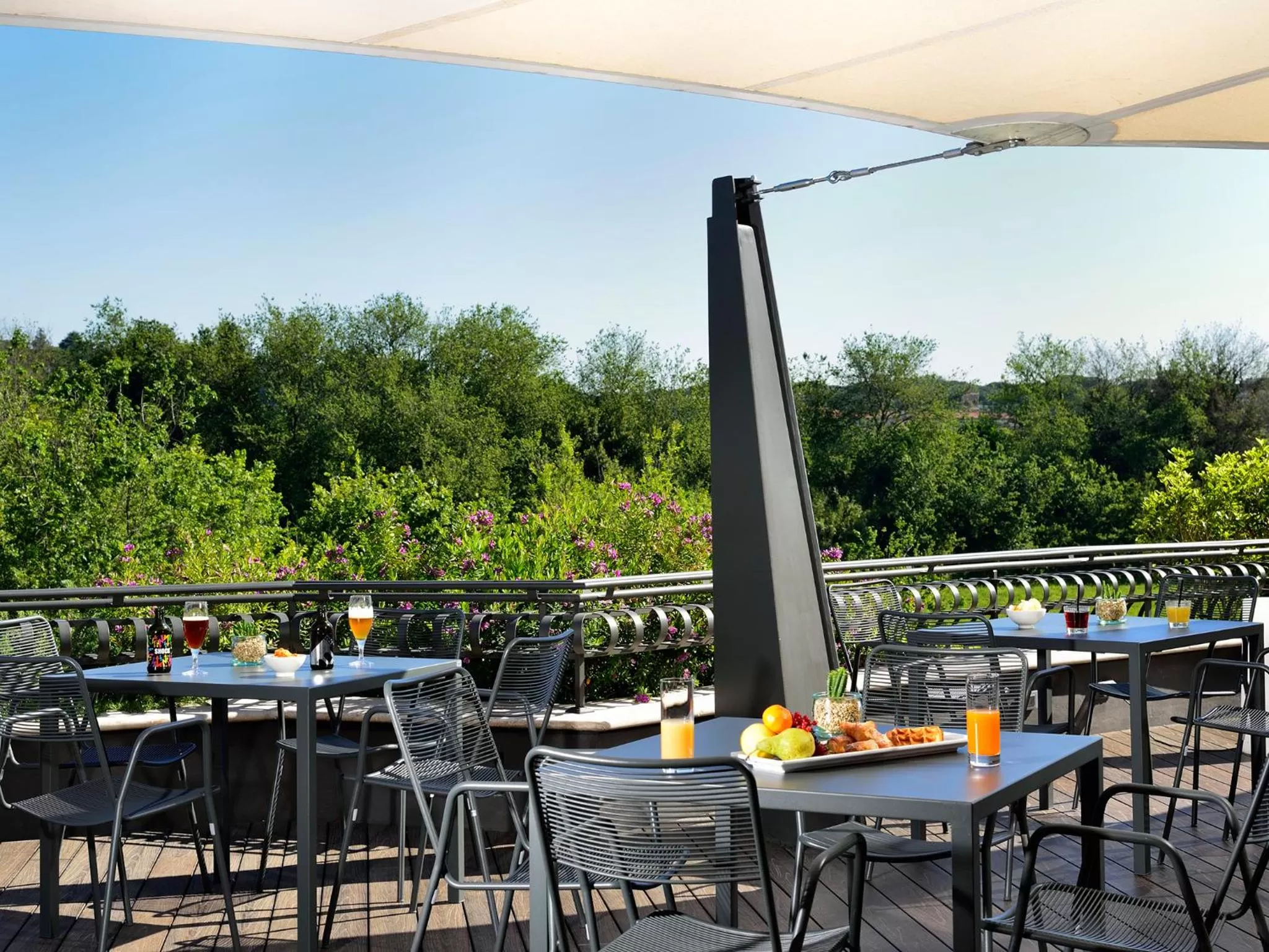 Restaurant/places to eat in A.Roma Lifestyle Hotel