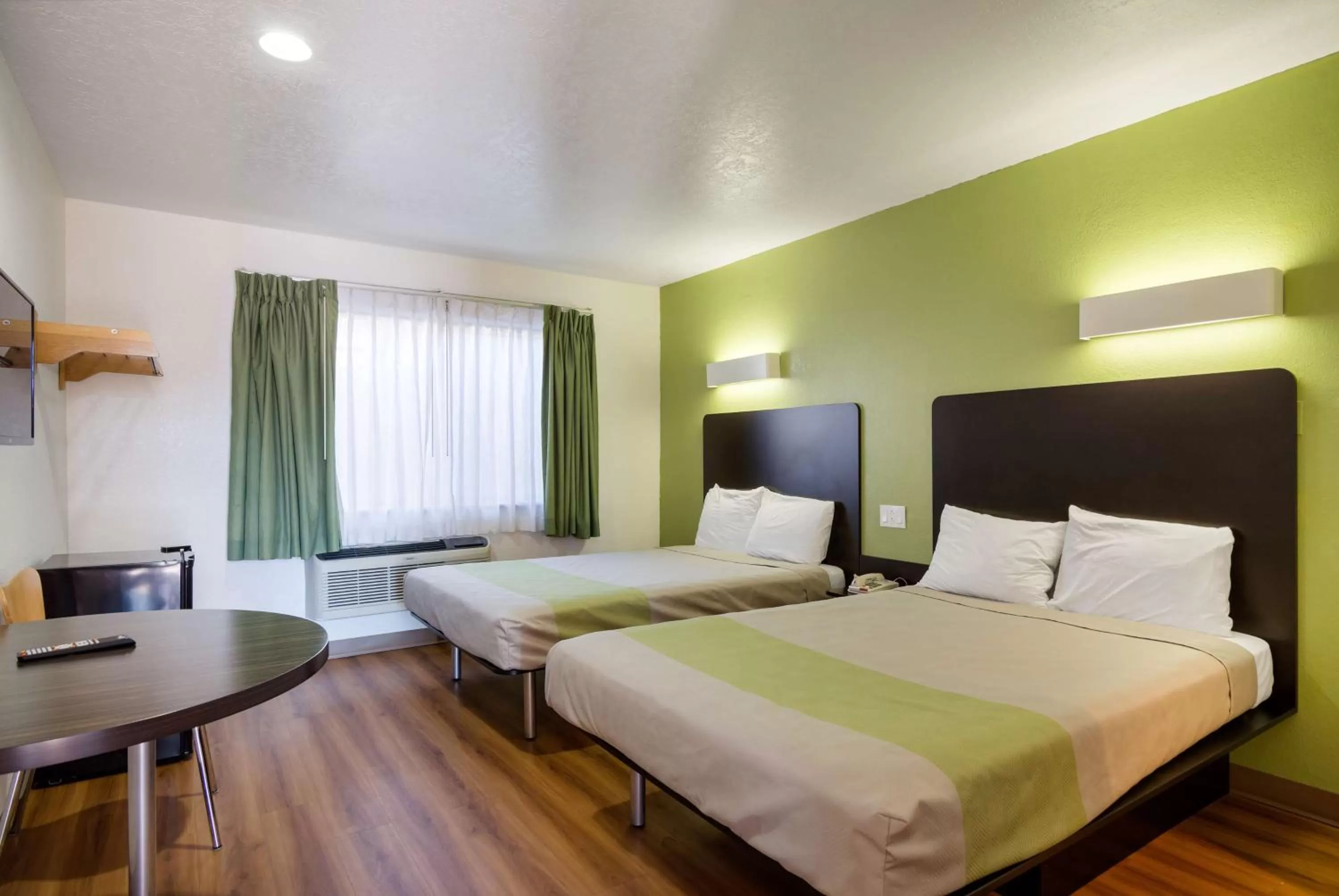 Photo of the whole room, Bed in Motel 6-Santa Fe, NM - Downtown