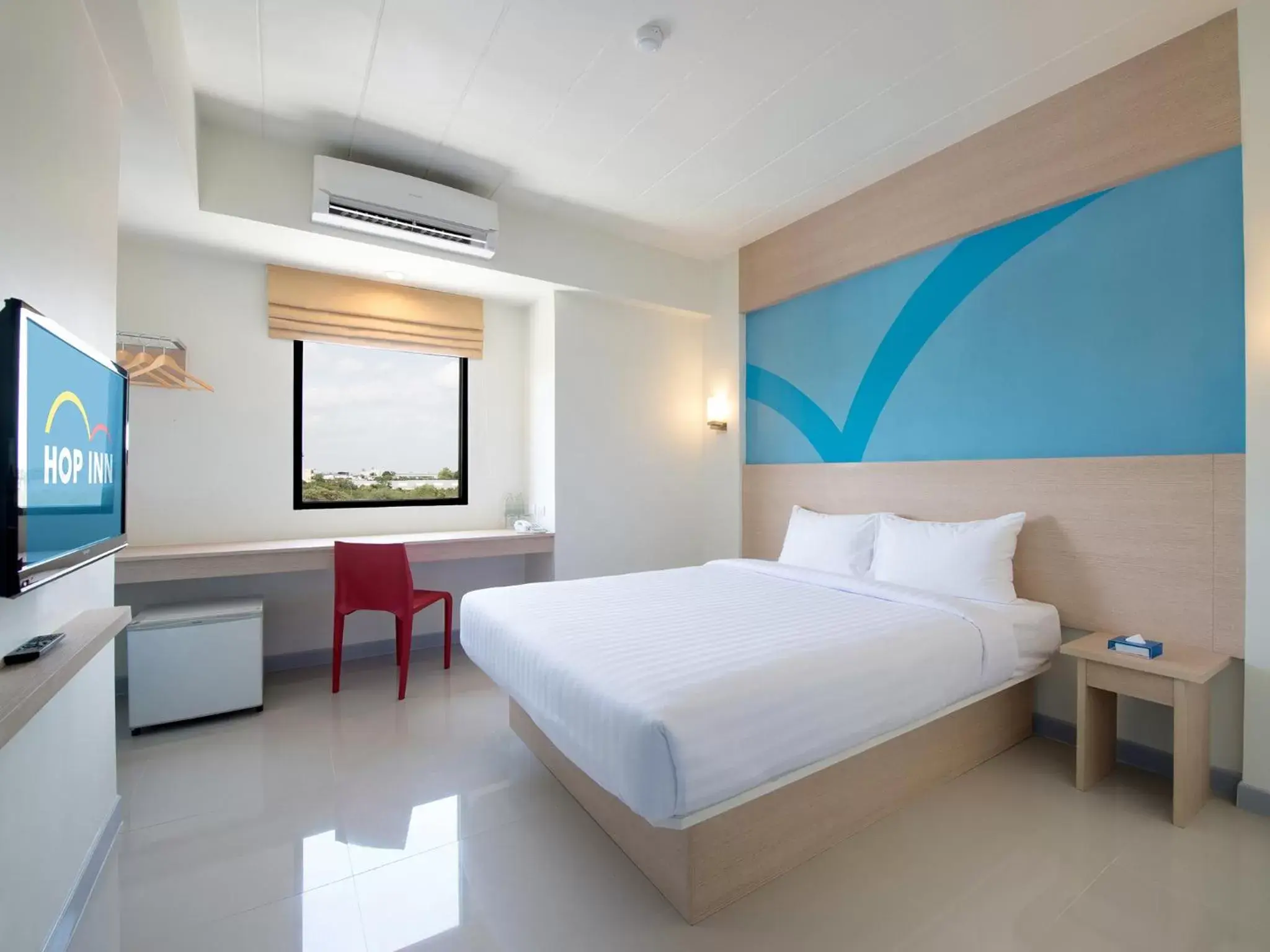 Bedroom, Bed in Hop Inn Mukdahan