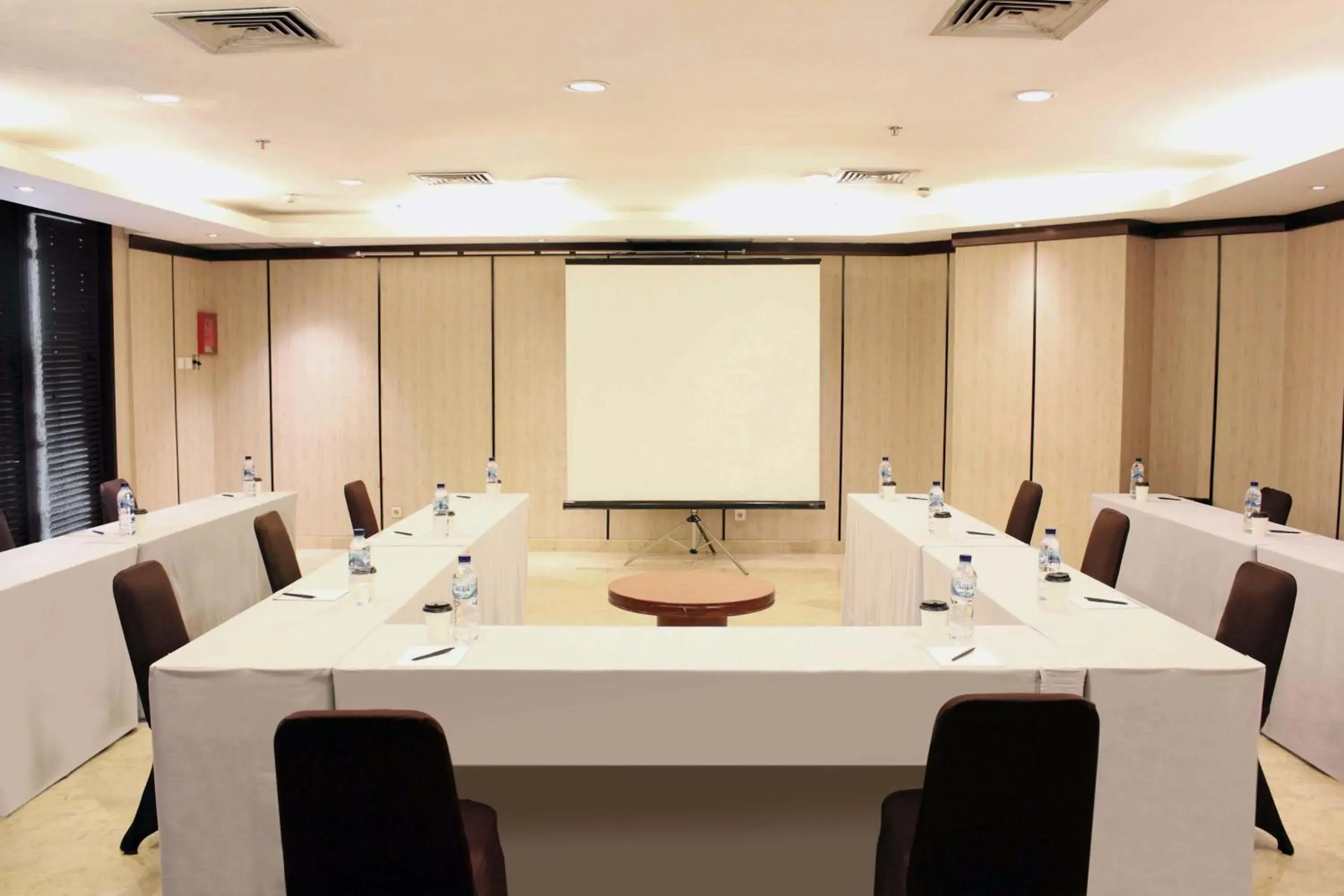 Meeting/conference room in Hotel Santika Premiere Semarang