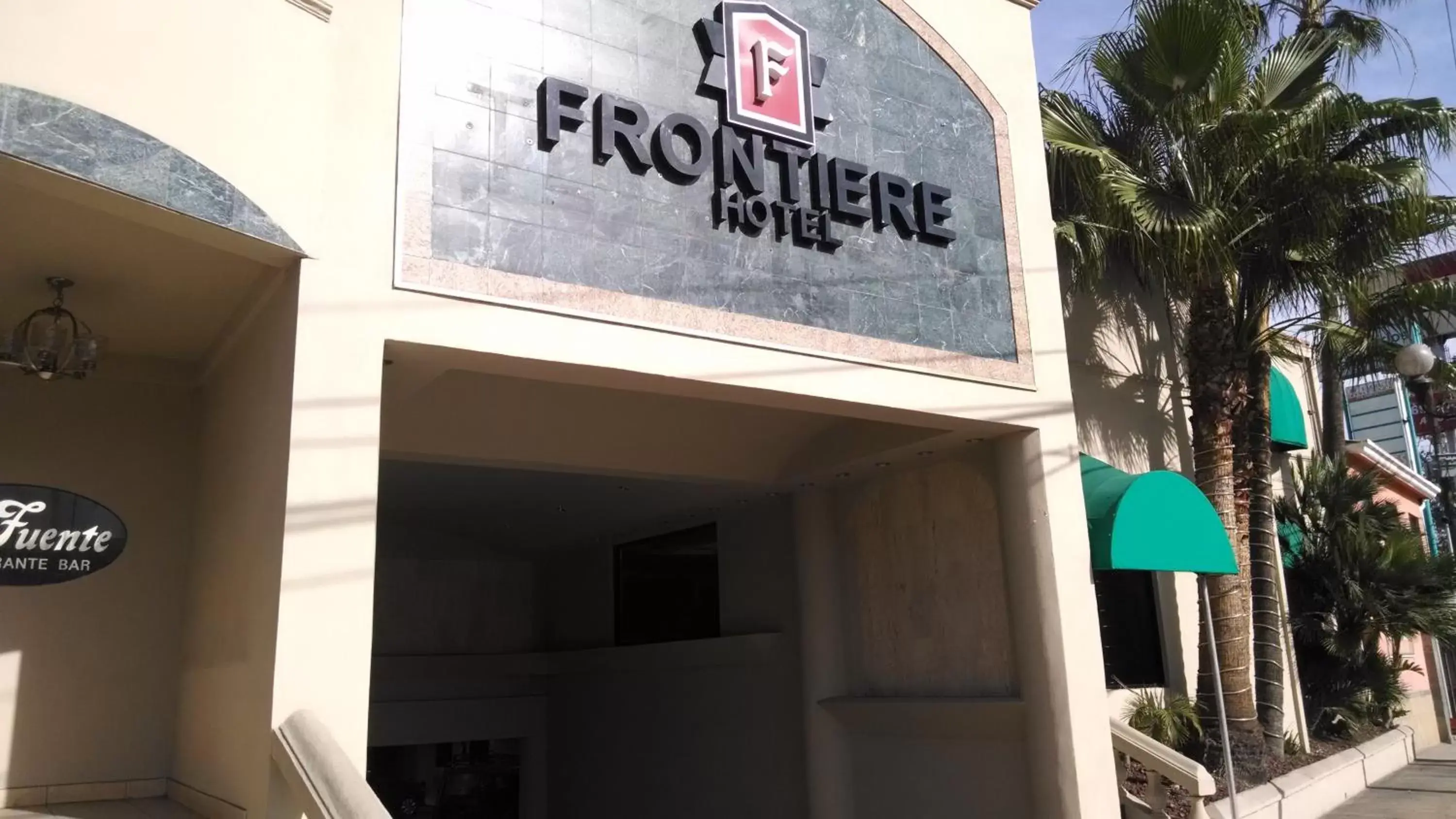 Facade/entrance in Hotel Frontiere Tijuana