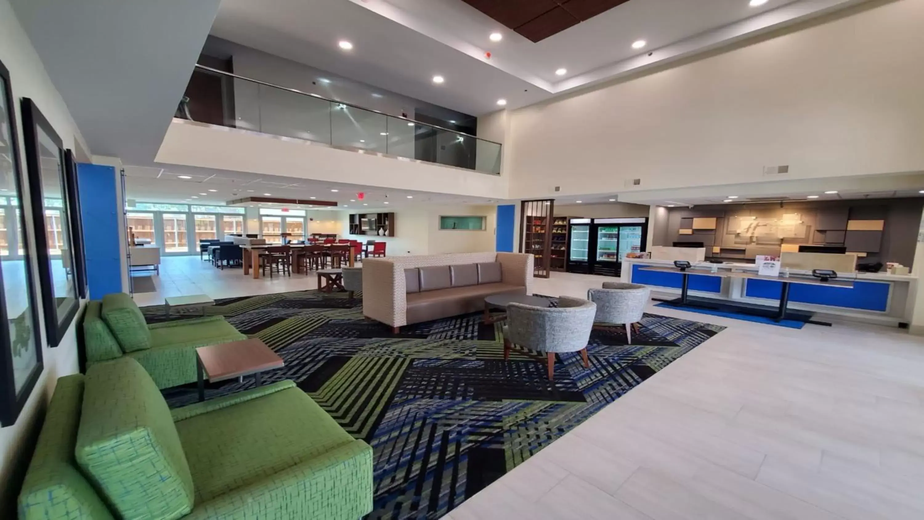 Property building in Holiday Inn Express & Suites Arlington North – Stadium Area, an IHG Hotel