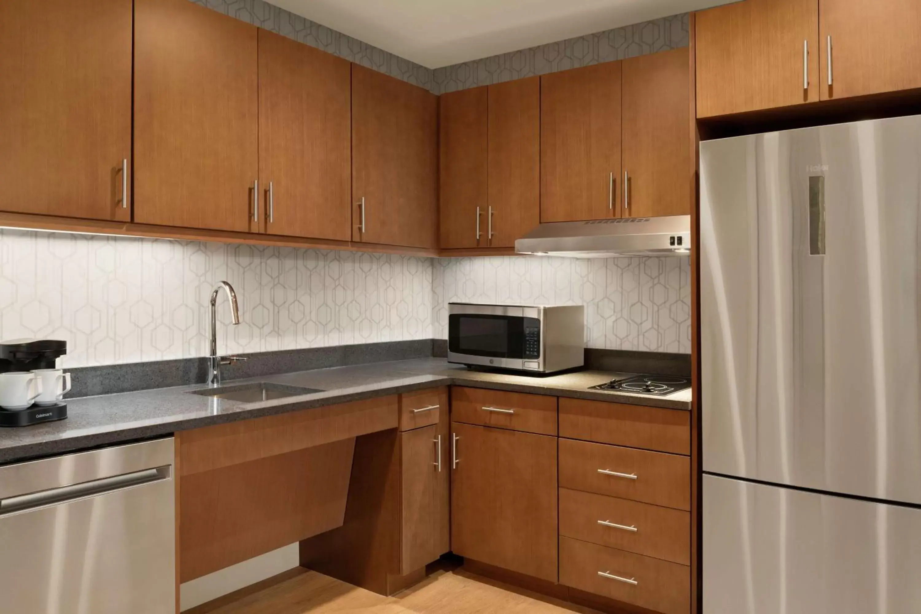 Kitchen or kitchenette, Kitchen/Kitchenette in Homewood Suites By Hilton Wilmington Downtown