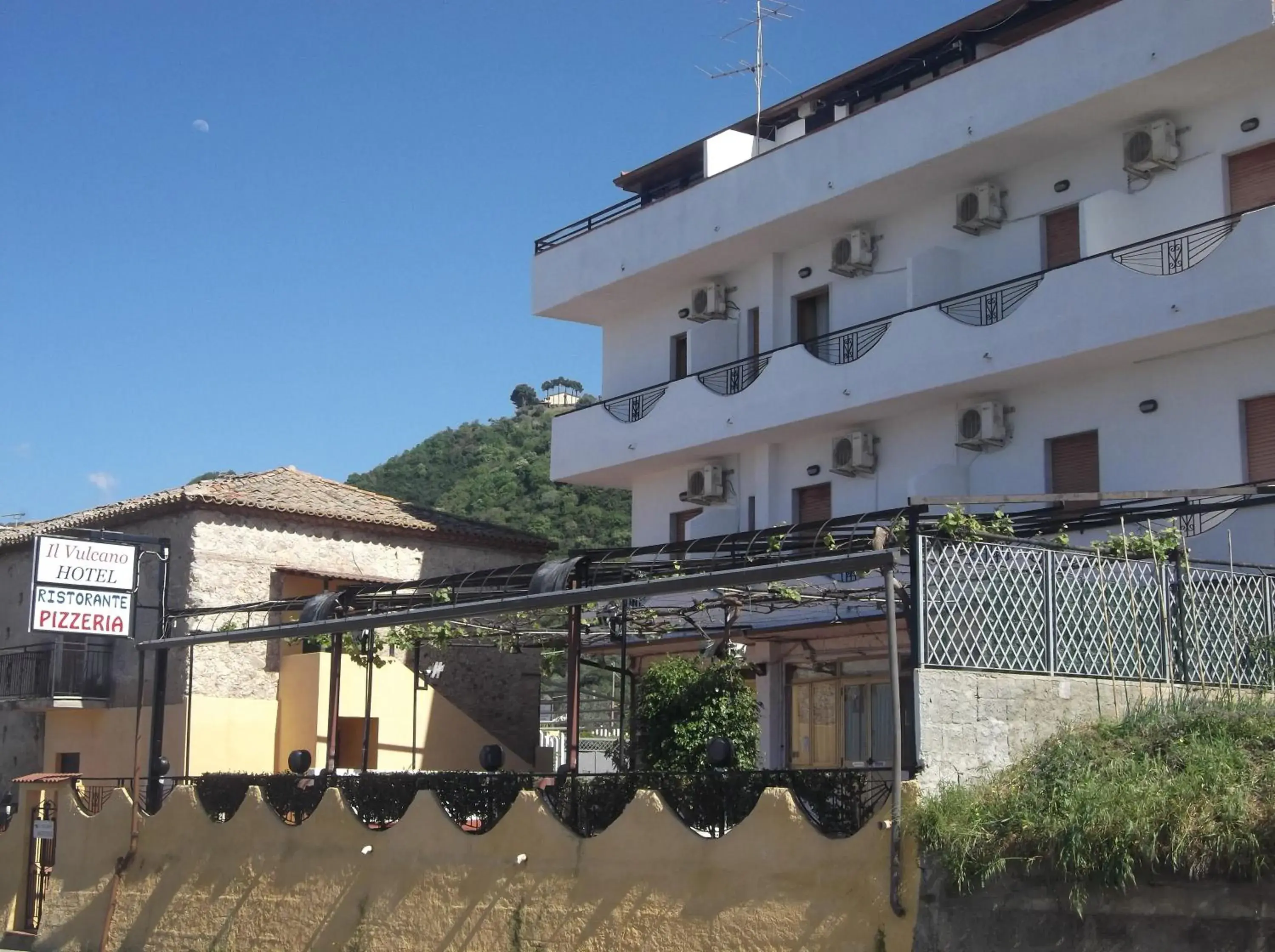 Property Building in Hotel Il Vulcano