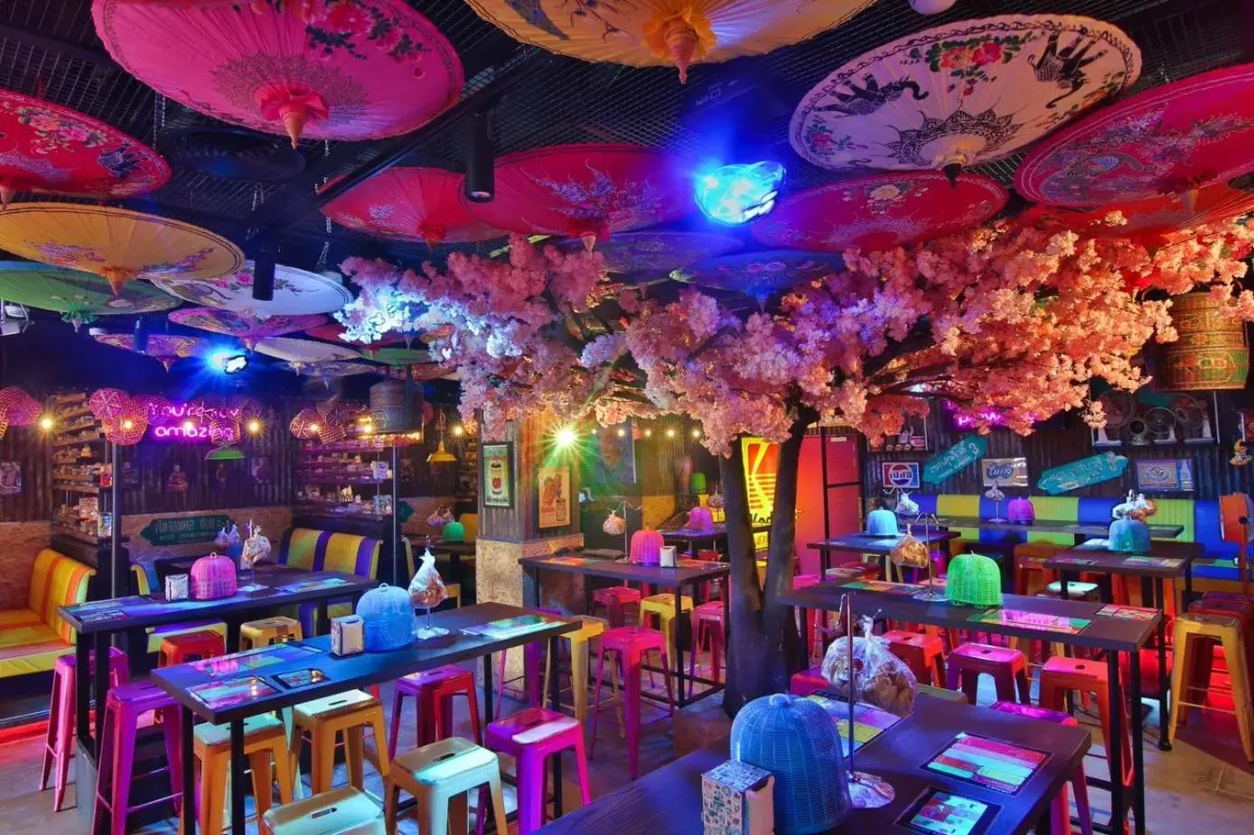 Restaurant/places to eat in Studio One Hotel Restaurant/places to eat in Studio One Hotel