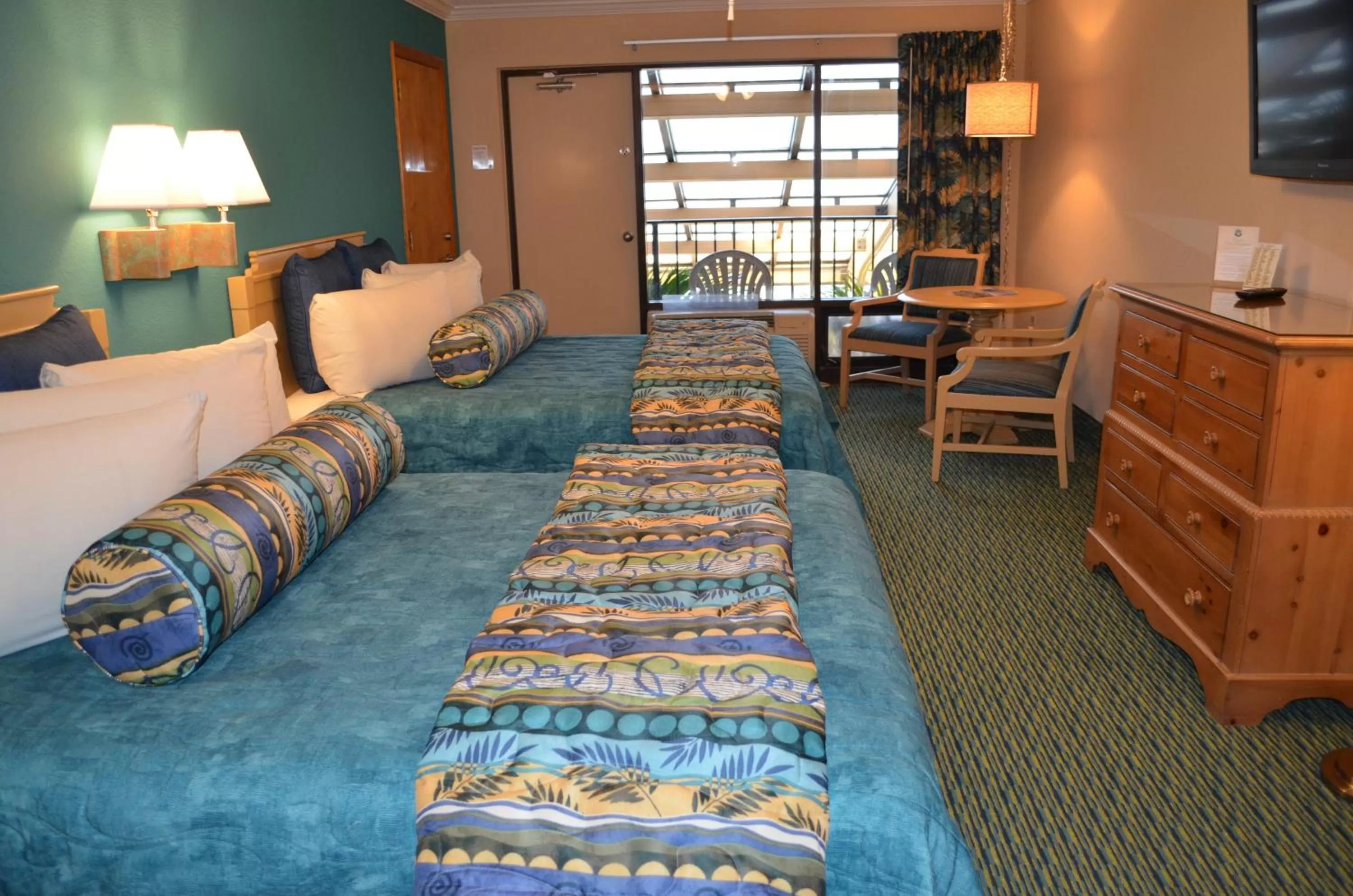 Photo of the whole room, Bed in Sun Viking Lodge - Daytona Beach