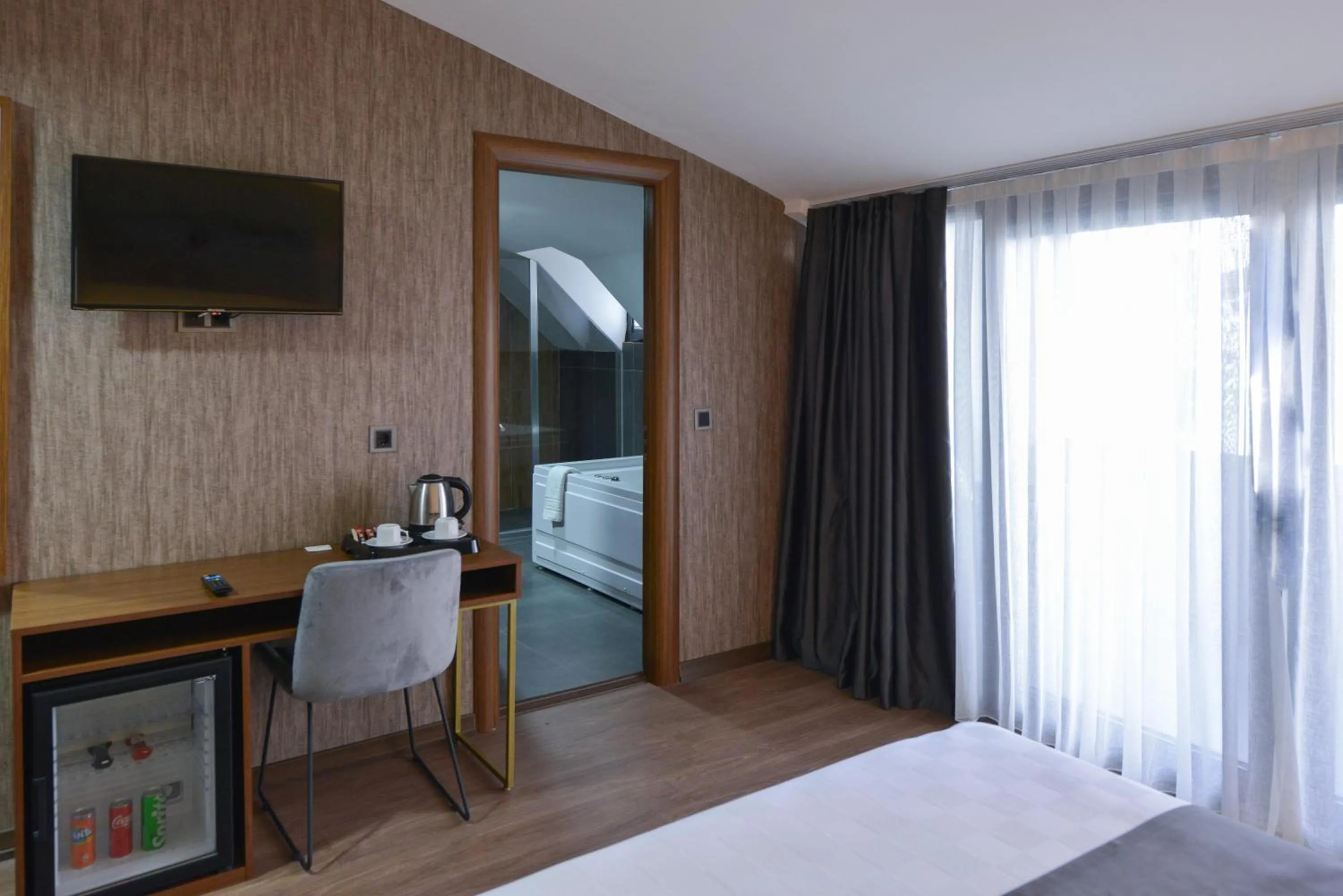hair dresser, Bed in İSTPORT GARDEN HOTELS
