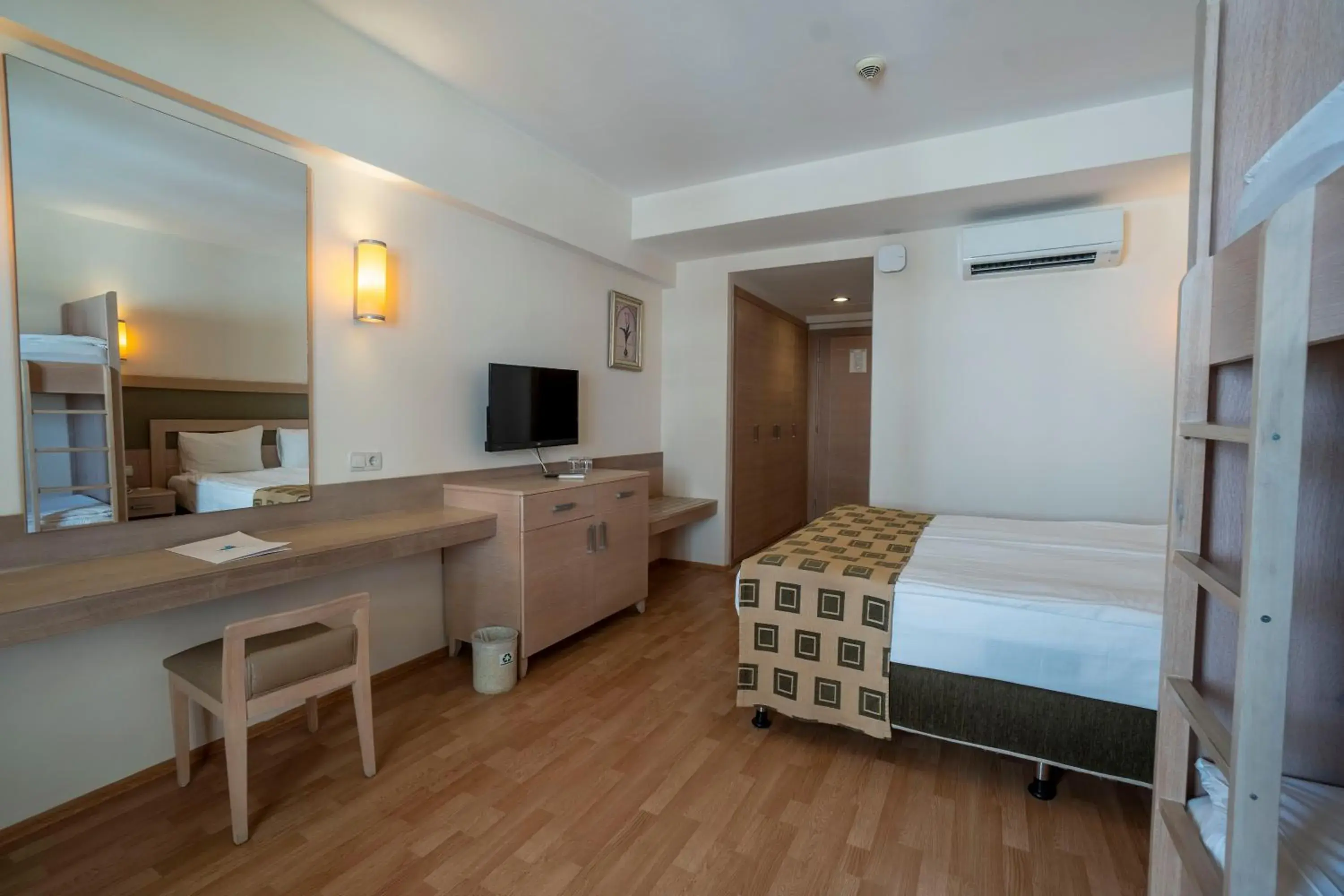 Family Room in Side Breeze Hotel - Ultra All Inclusive Family Room in Side Breeze Hotel - Ultra All Inclusive