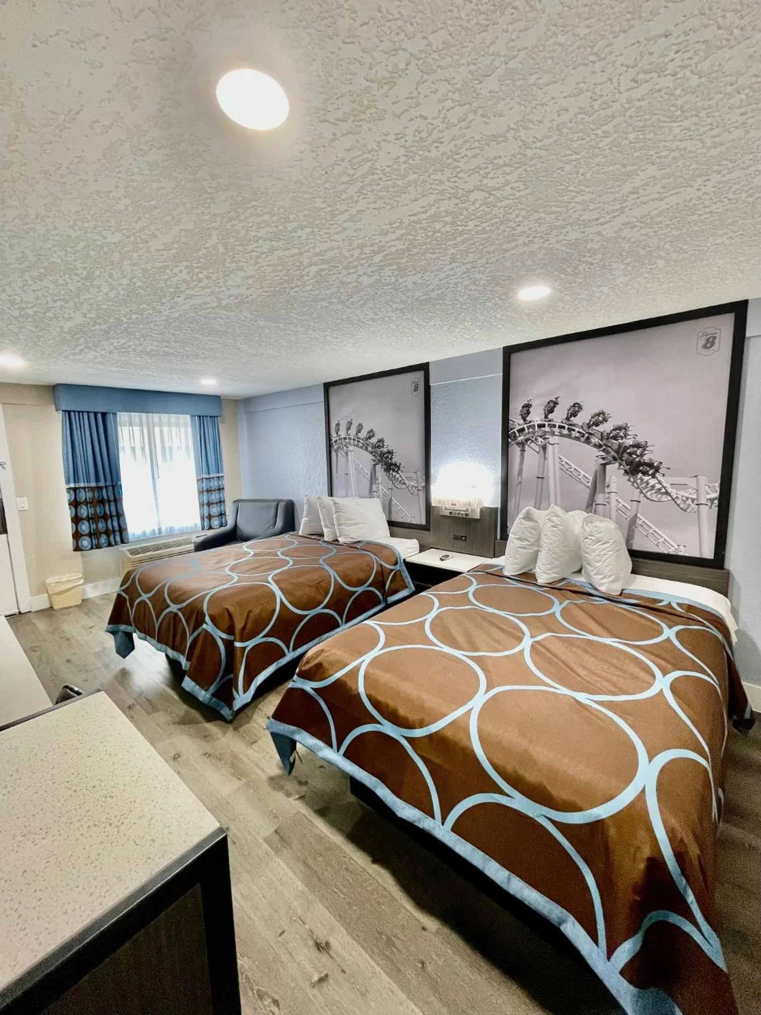 Bed in Super 8 by Wyndham Kissimmee-Orlando