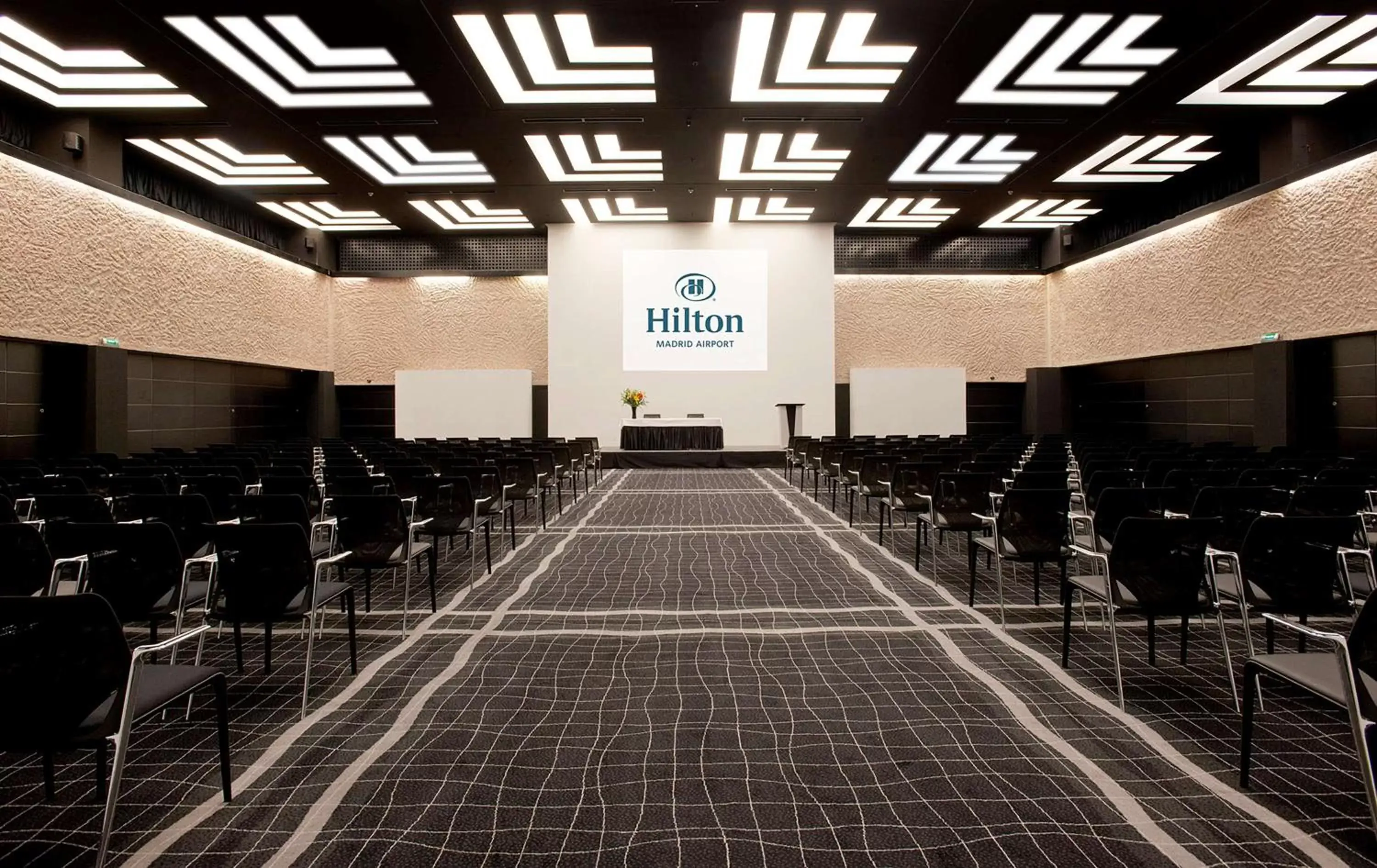 Meeting/conference room in Hilton Madrid Airport