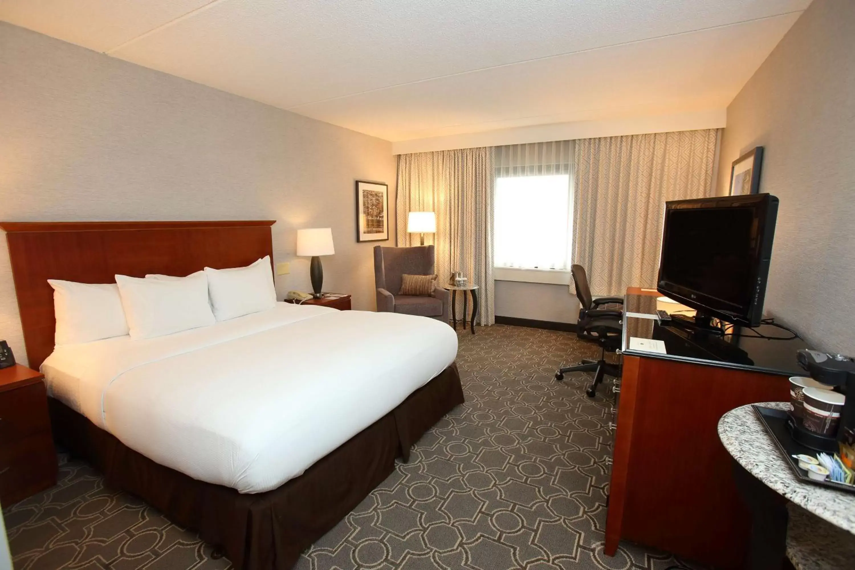 Bedroom, Bed in DoubleTree by Hilton Boston/Westborough