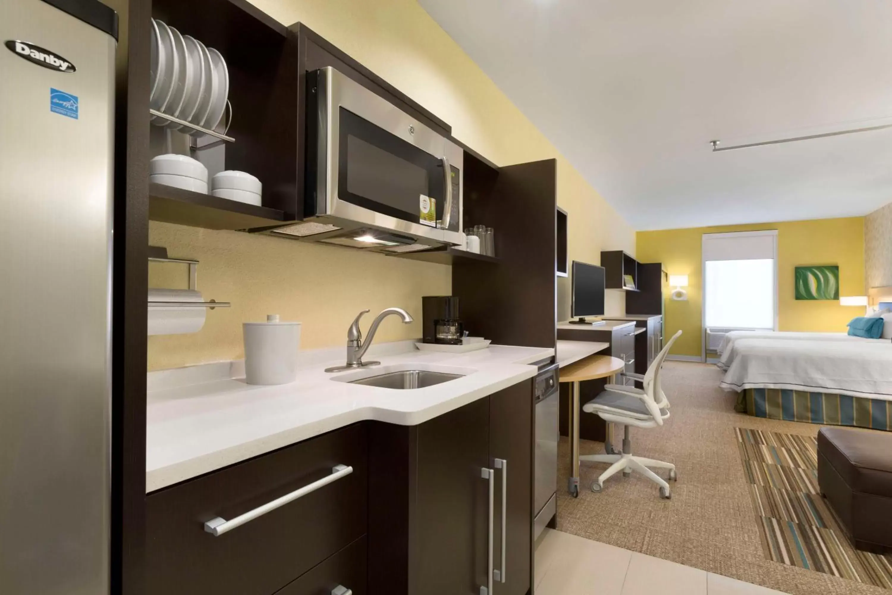 Bedroom, Kitchen/Kitchenette in Home2 Suites by Hilton Houston Pasadena