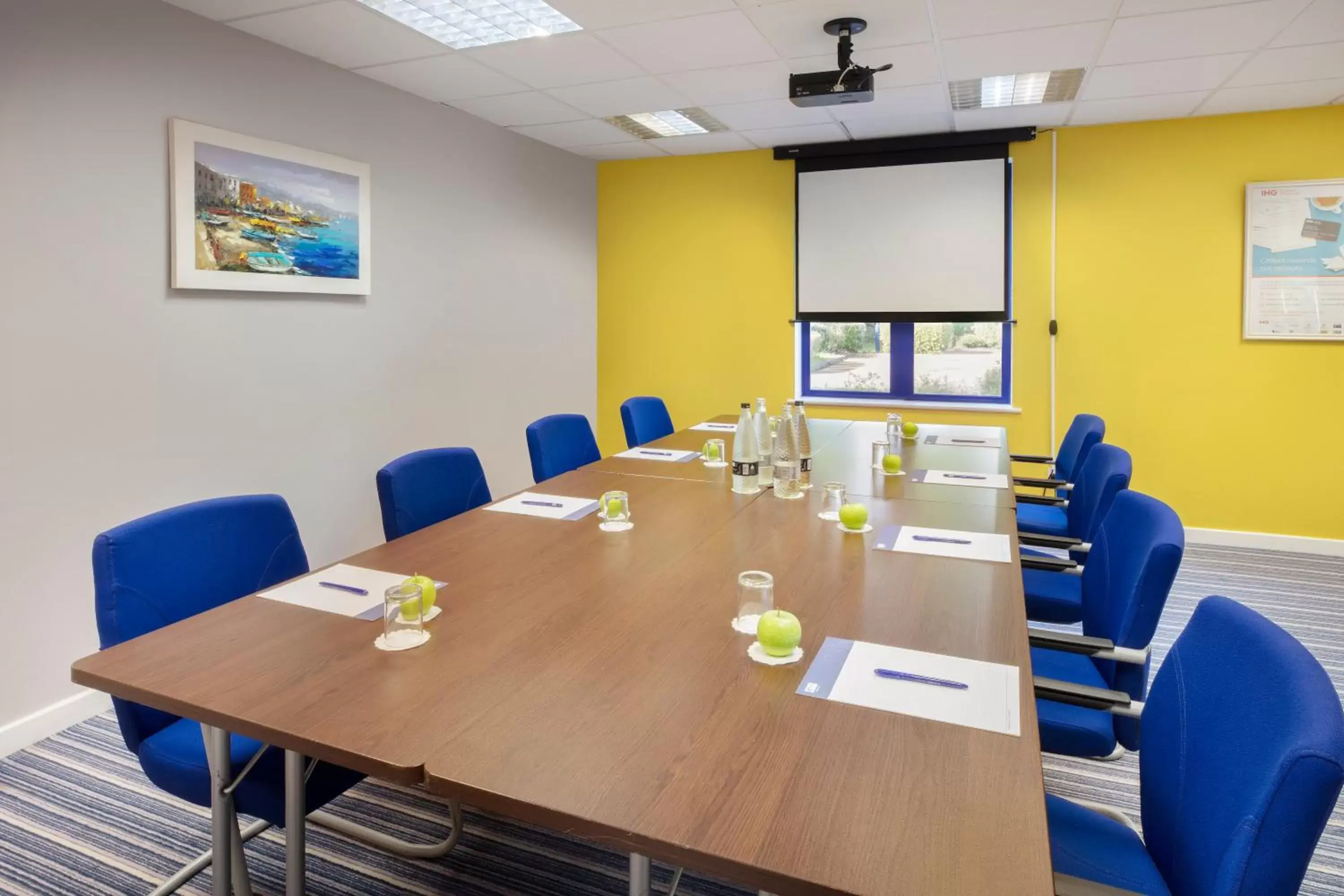 Meeting/conference room in Holiday Inn Express Poole, an IHG Hotel