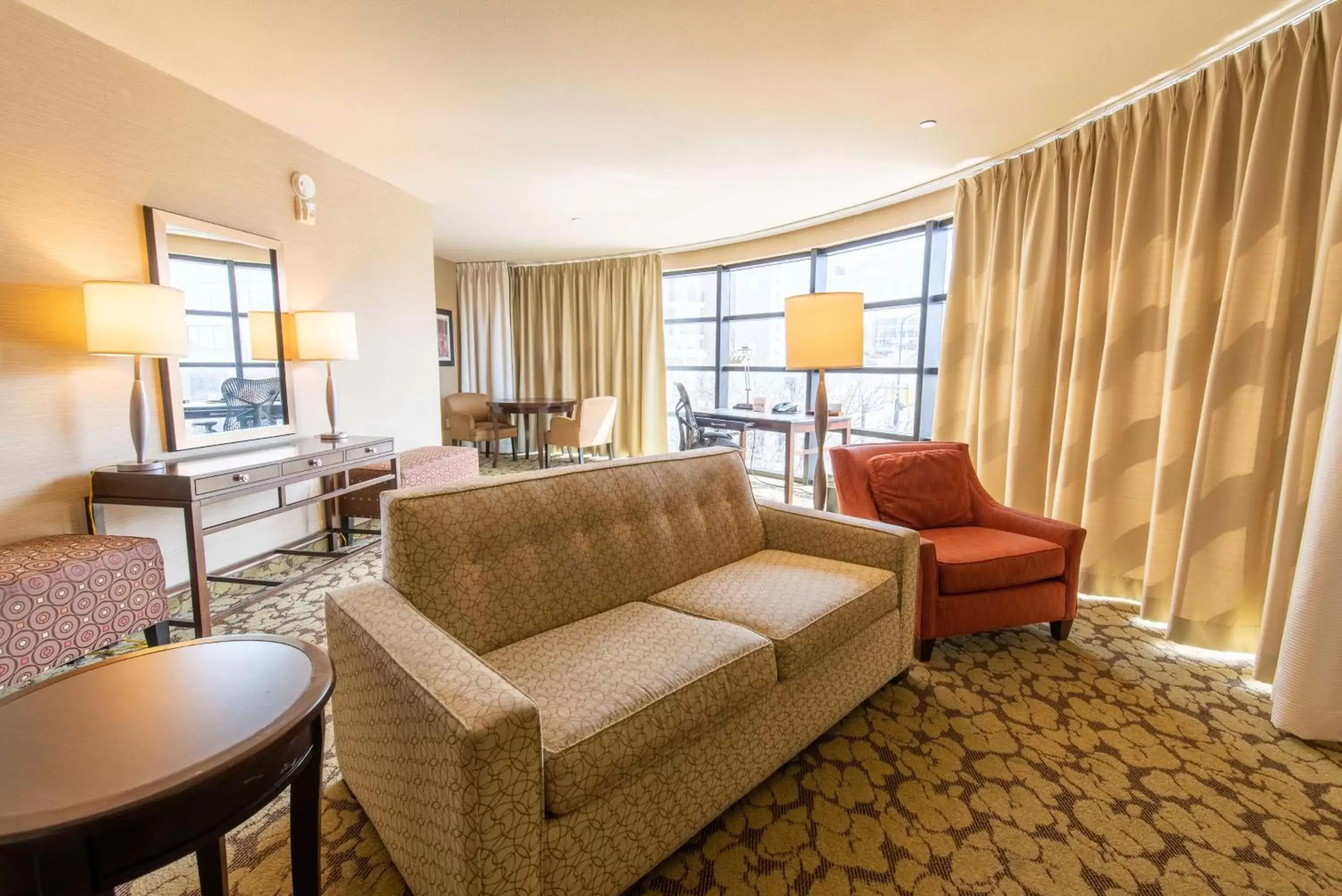 Bedroom, Seating Area in Hilton Garden Inn Ogden