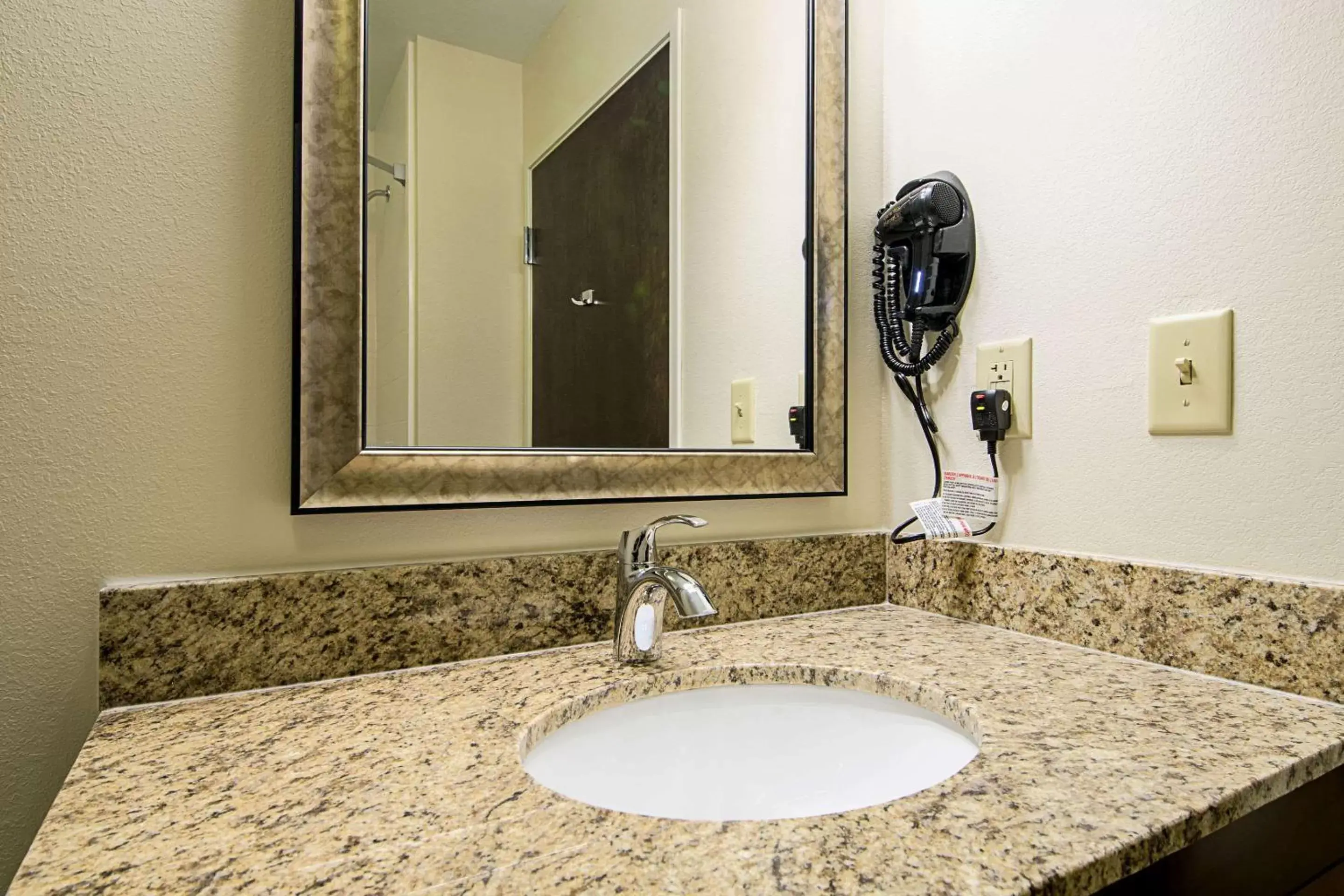 Photo of the whole room, Bathroom in MainStay Suites Geismar - Gonzales