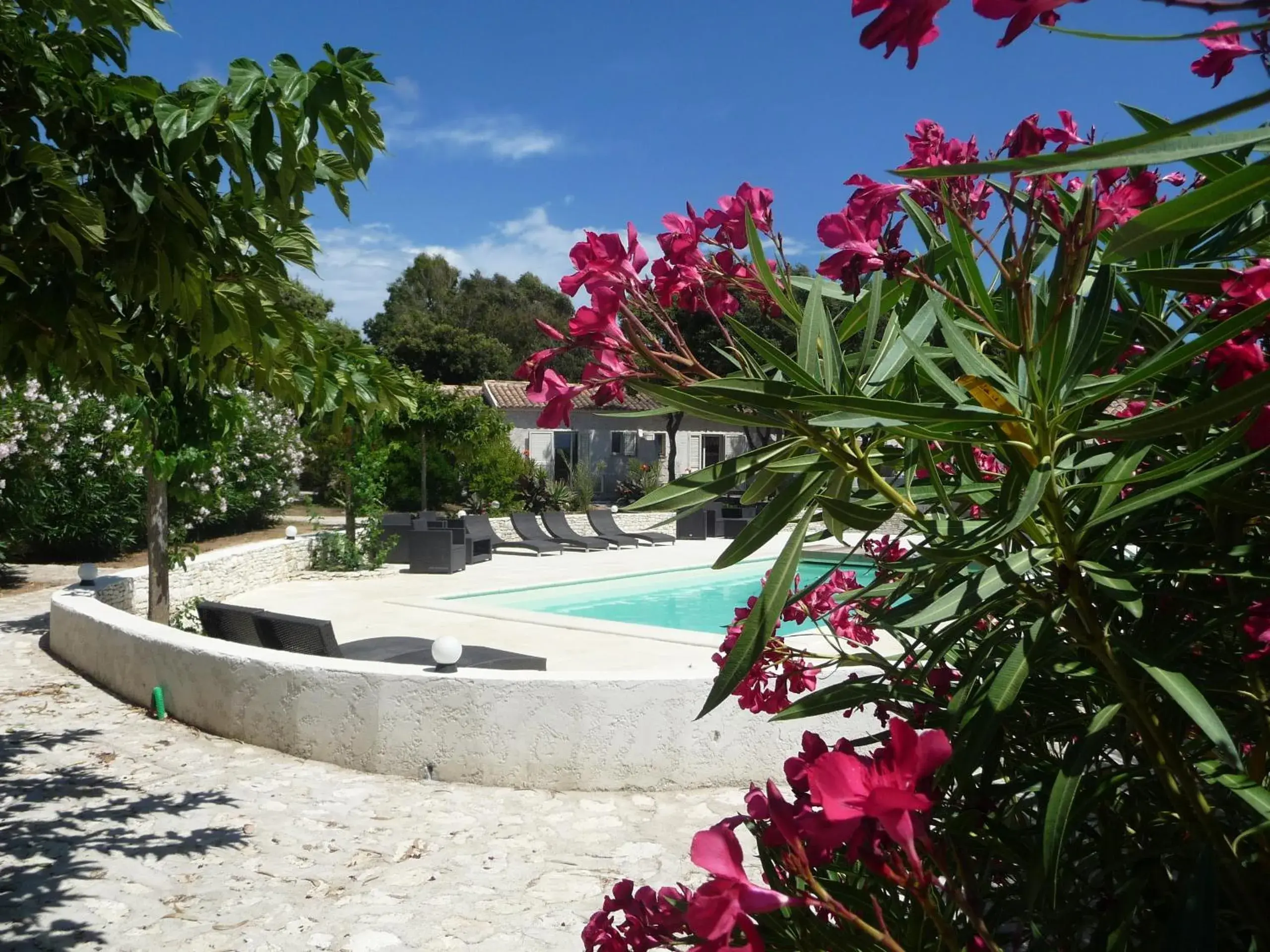 Day, Swimming Pool in Hôtel Padolo