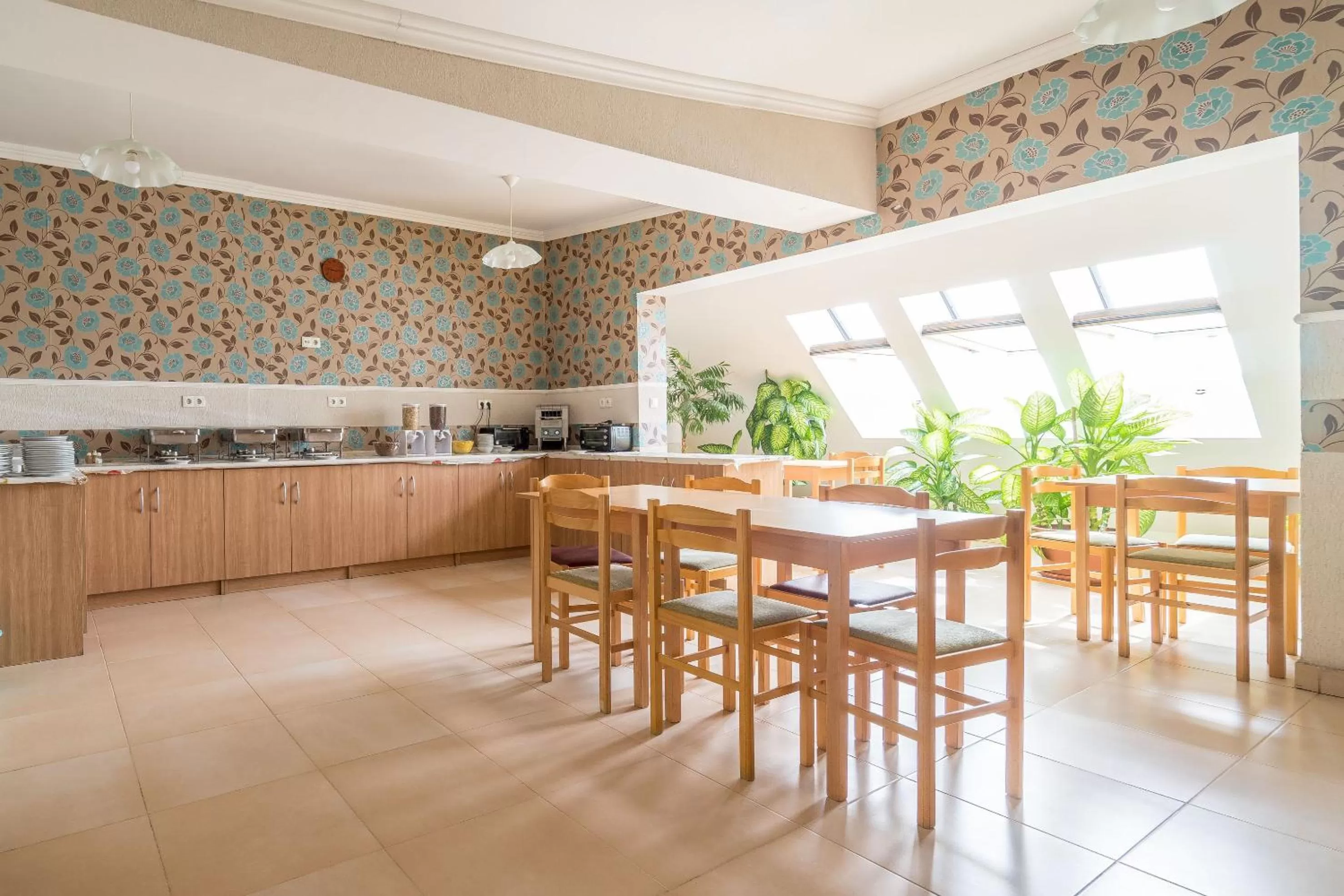 Restaurant/places to eat in Silver Hotel Budapest City Center