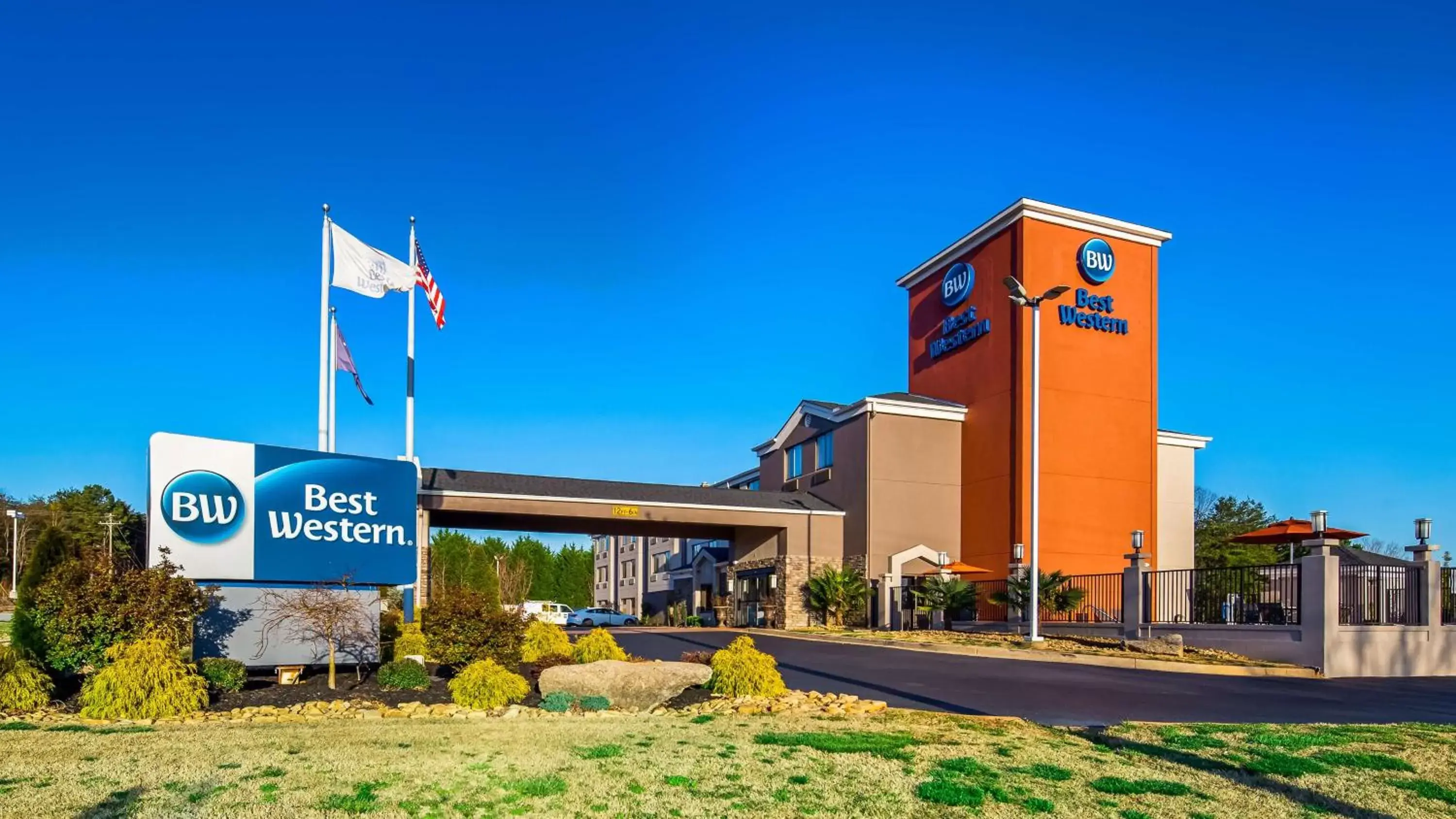 Property building, Property Logo/Sign in Best Western Travelers Rest/Greenville