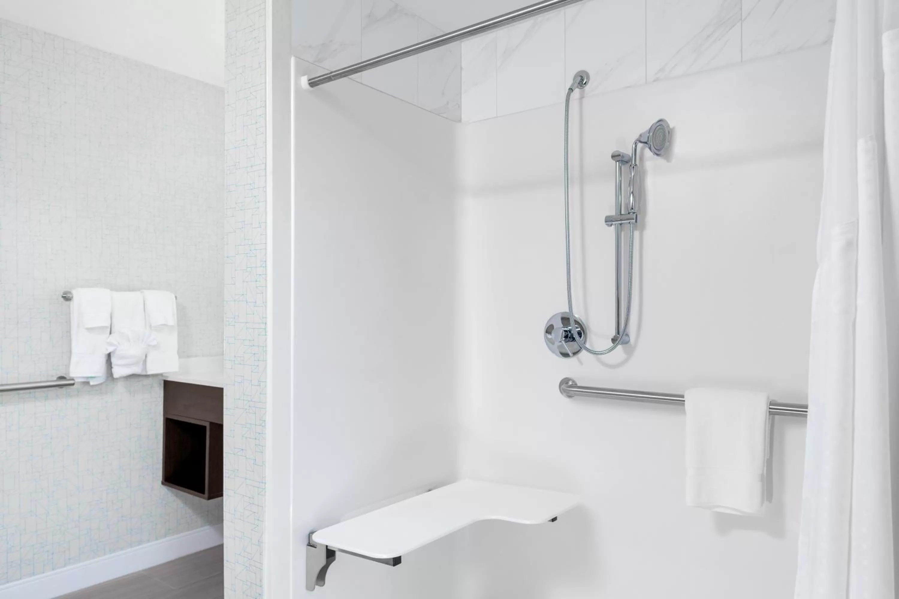 King Room - Hearing Accessible in Holiday Inn Express - Kansas City Downtown, an IHG Hotel