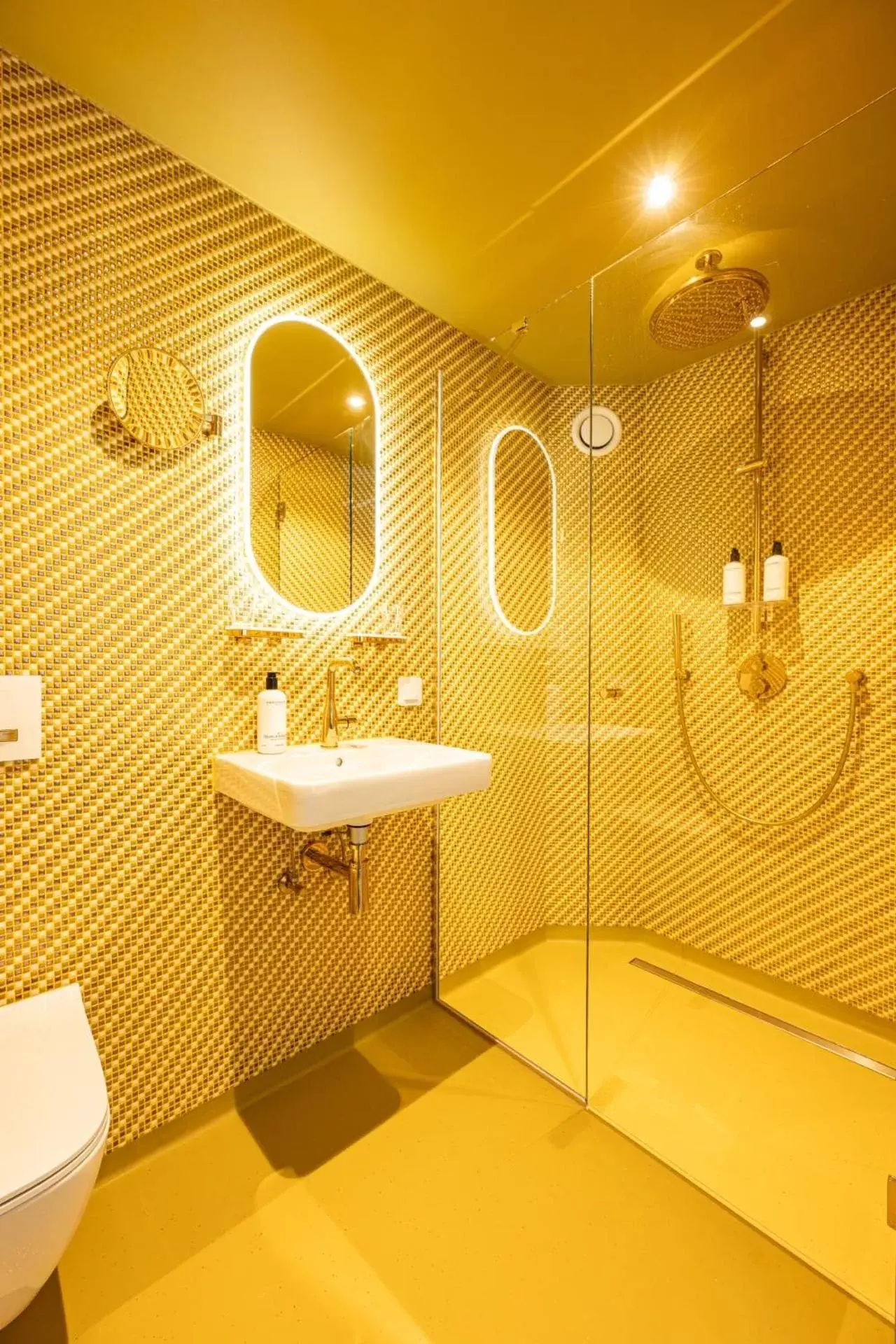 Bathroom in Hotel Staatsman