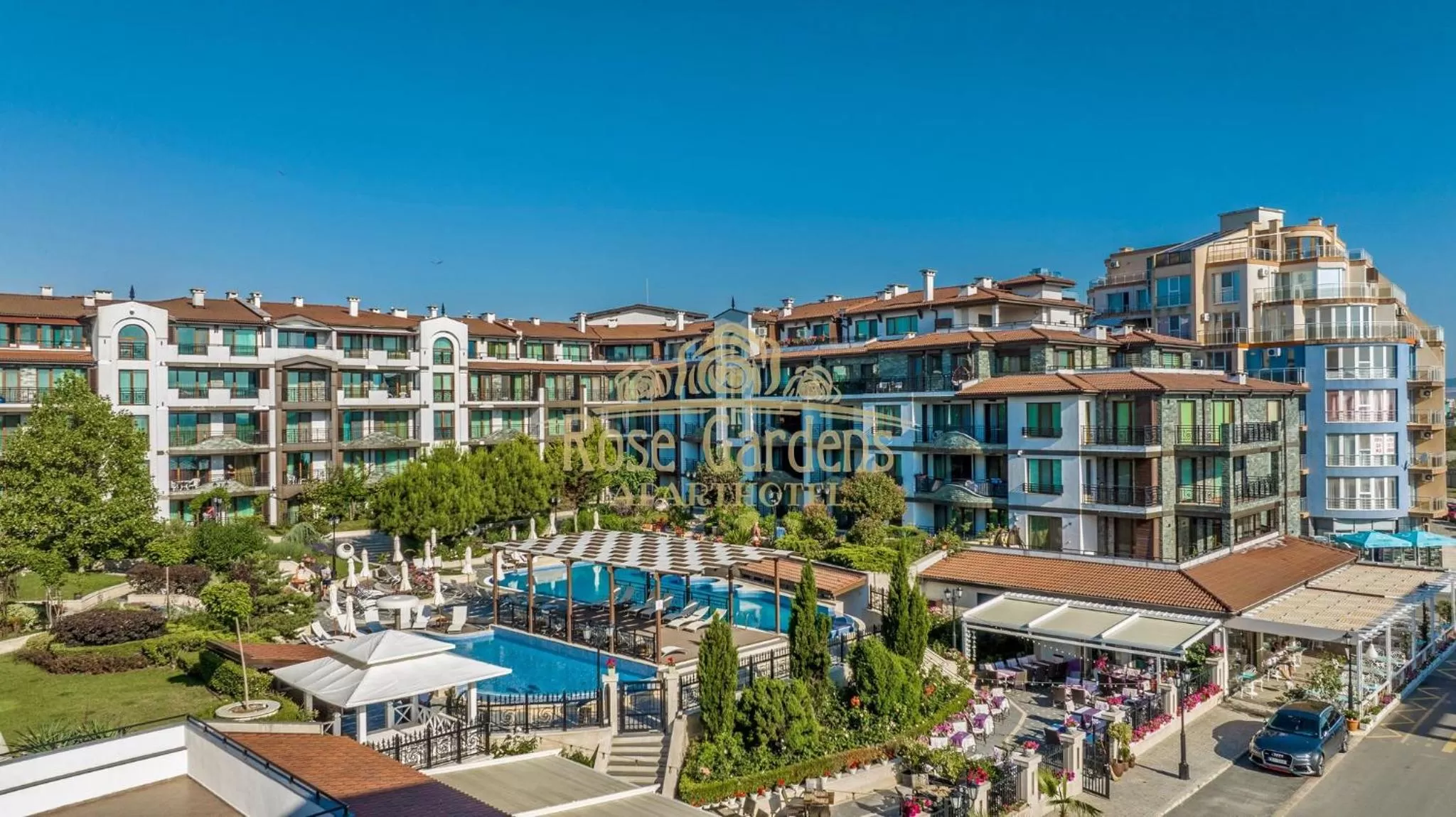 Property building in Rose Gardens Apart Hotel