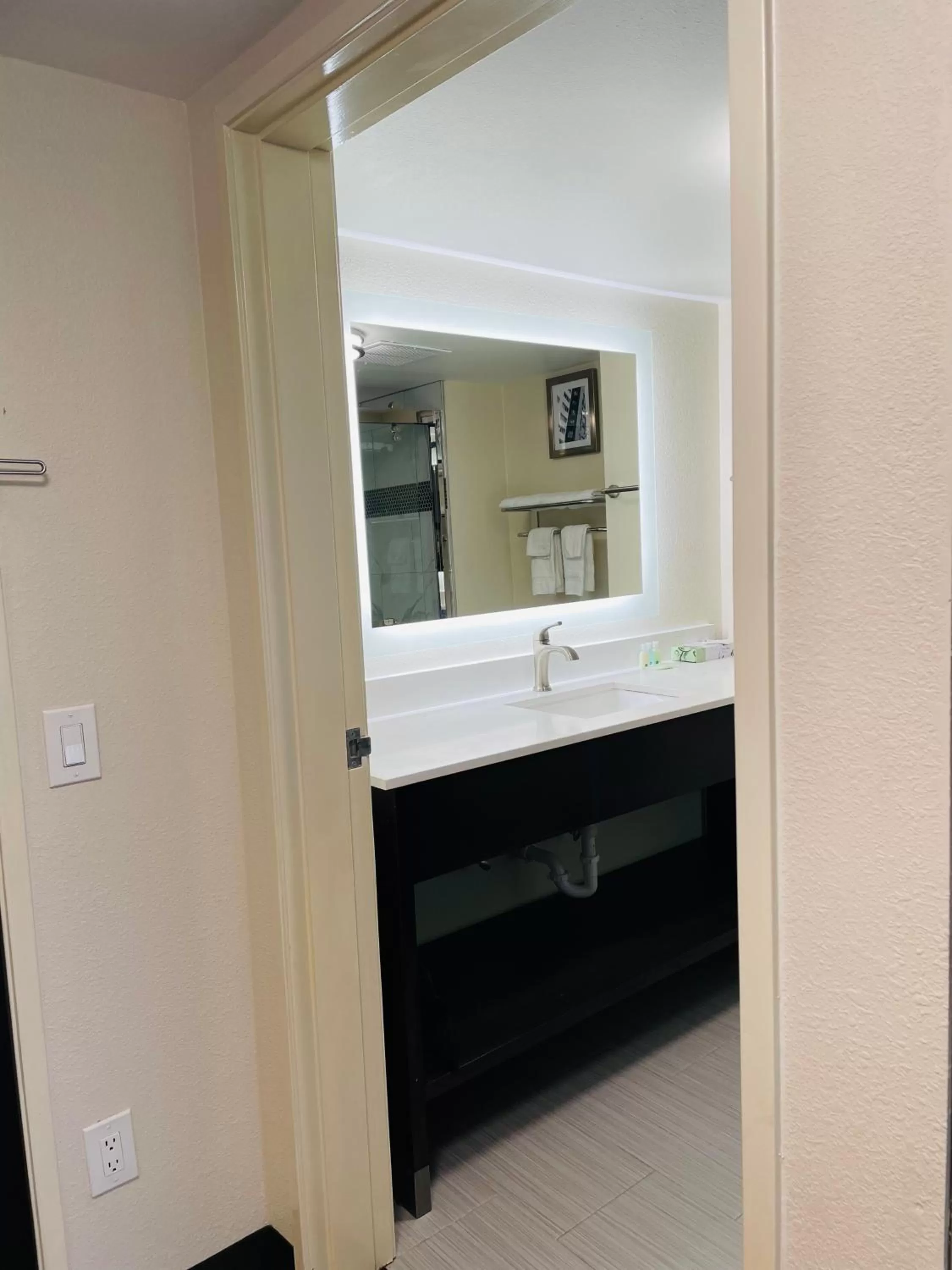 Bathroom in Quality Inn & Suites Lake Charles South