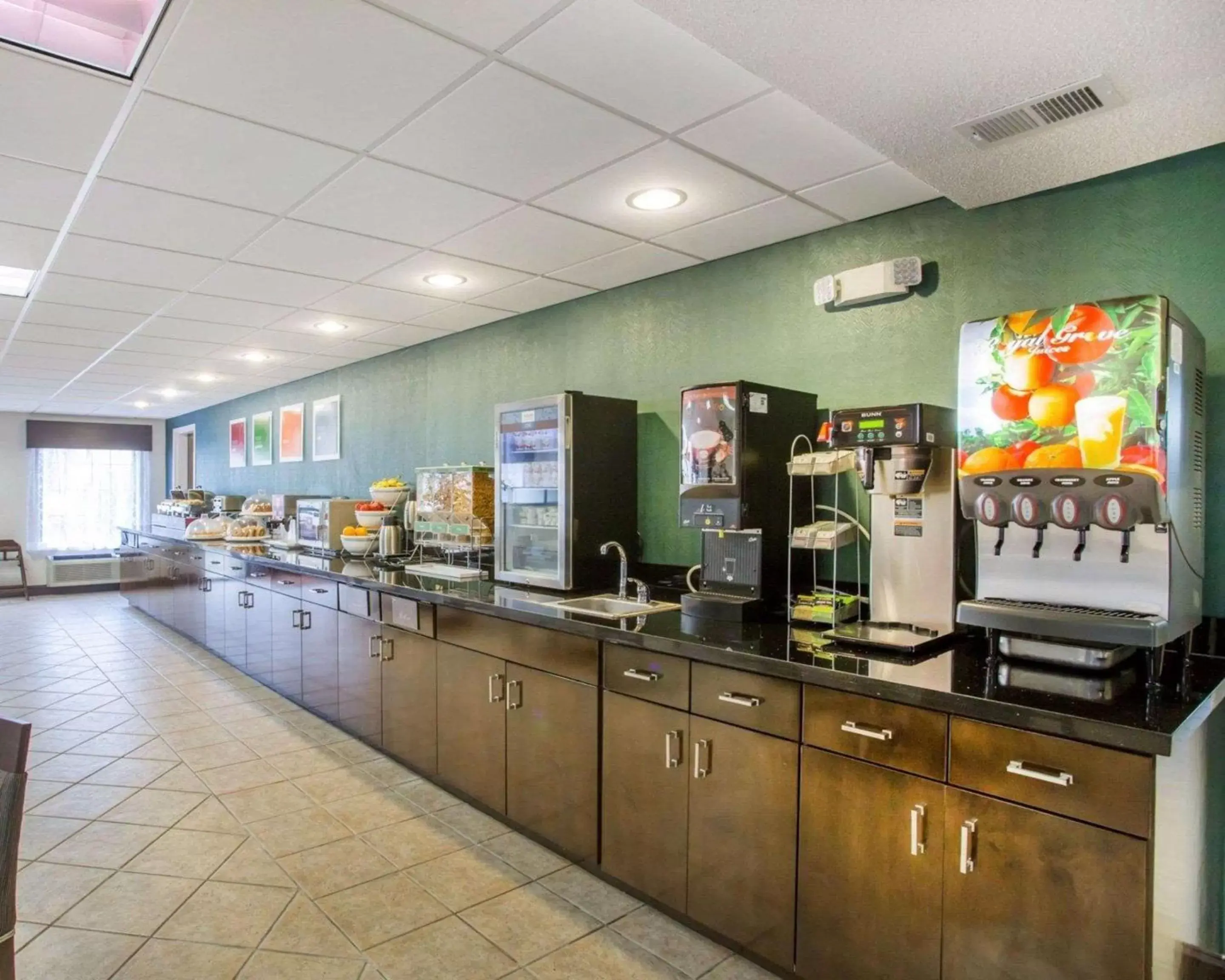 Restaurant/places to eat in Comfort Suites Lebanon Restaurant/places to eat in Comfort Suites Lebanon