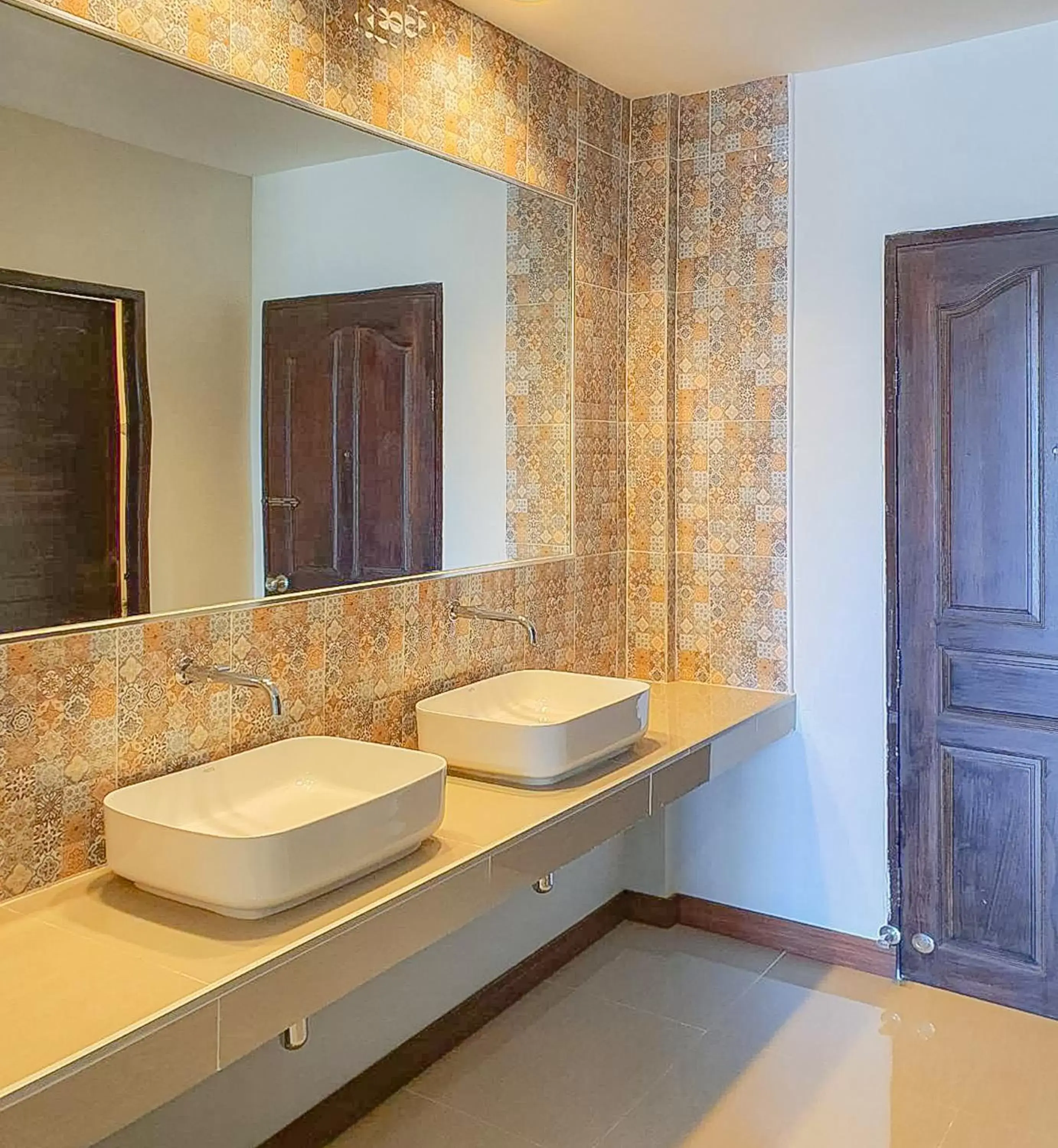 Bathroom in Phornpailin Riverside Resort