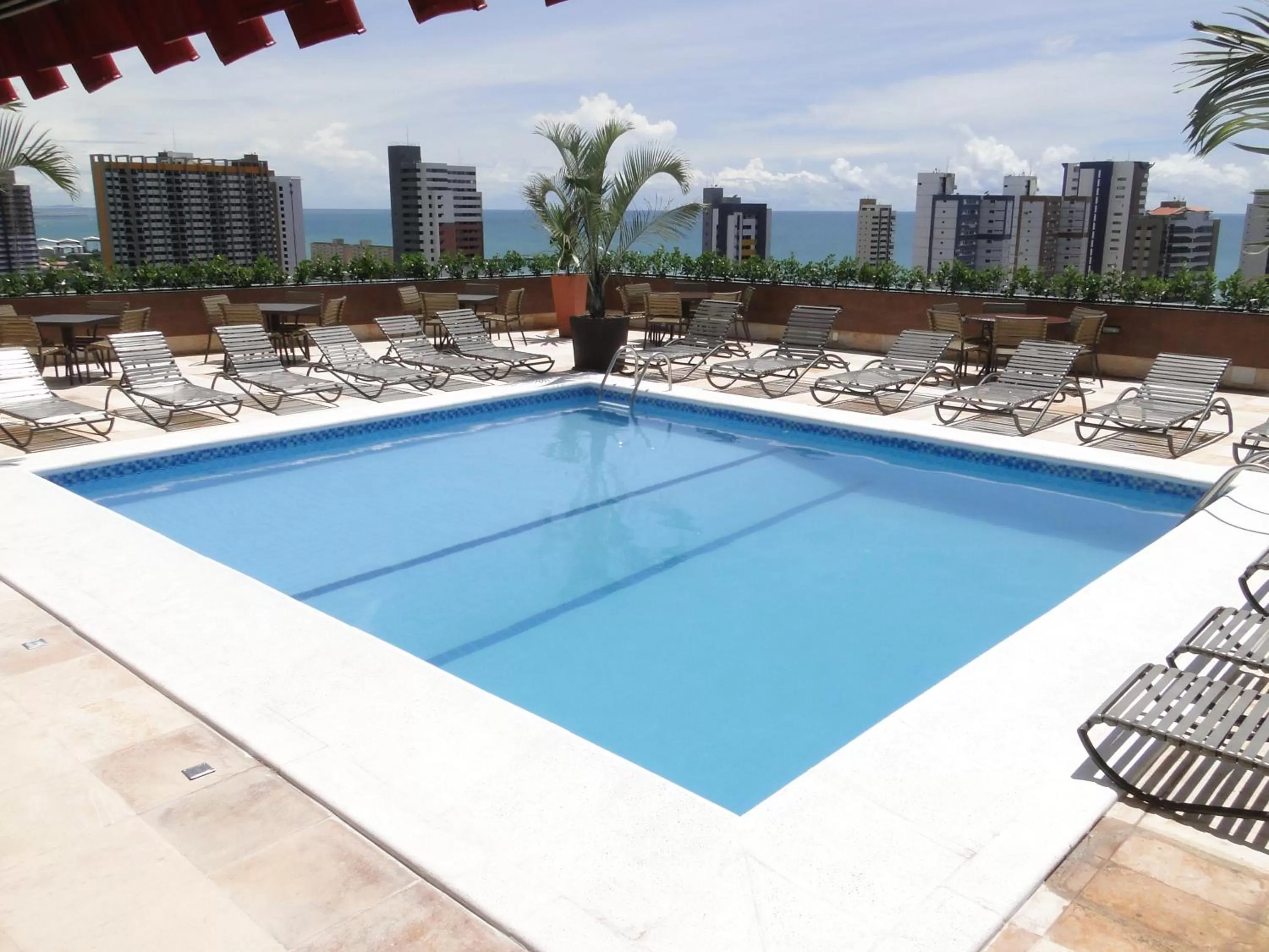 Swimming pool in Hotel Praia Centro